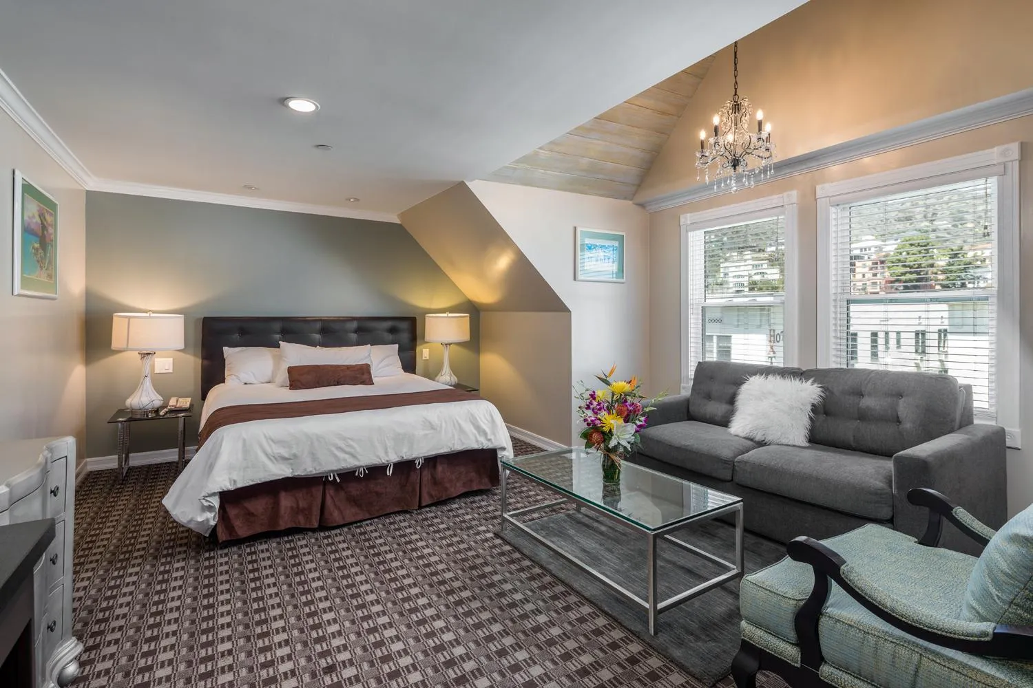 Bed in Glenmore Plaza Hotel