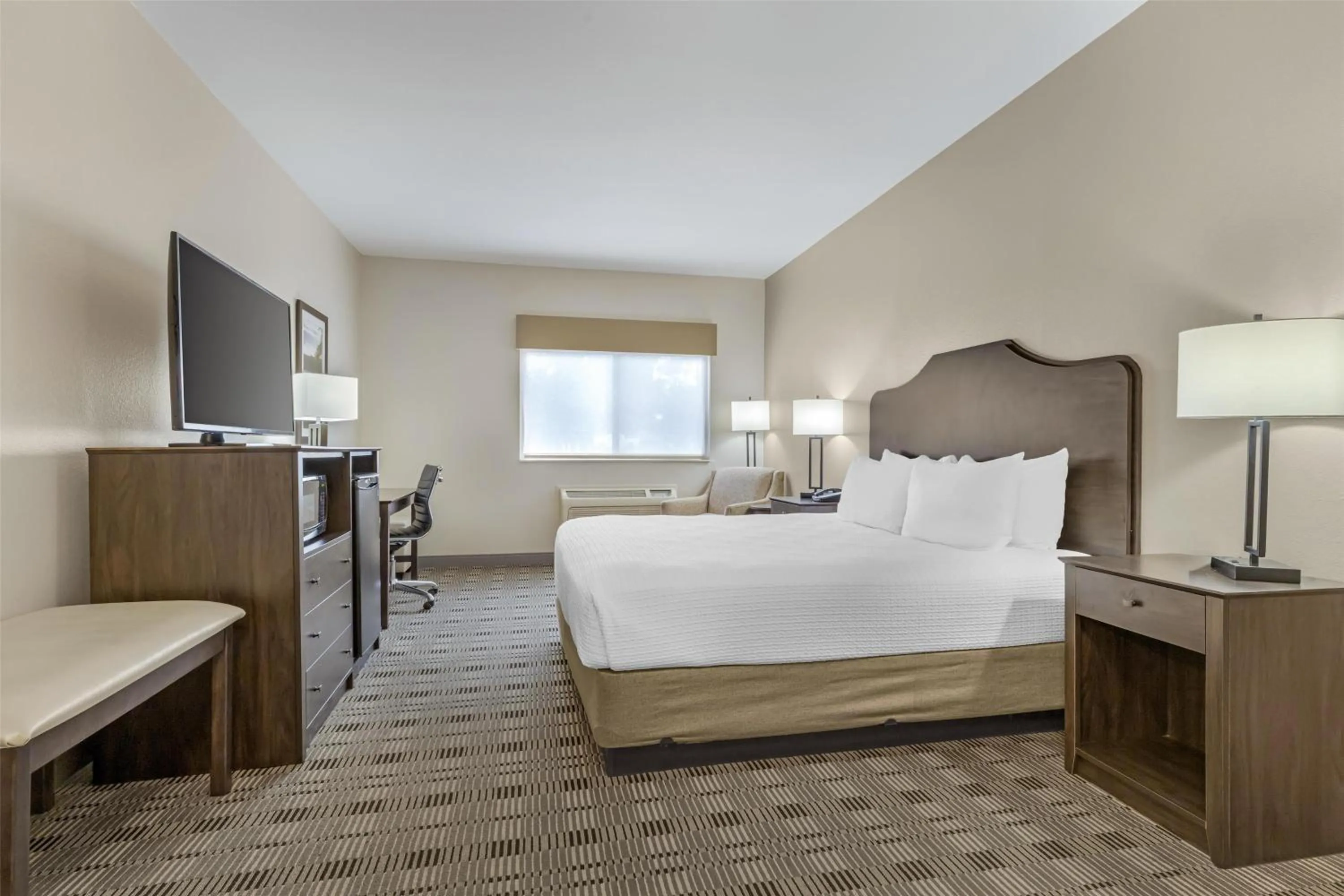 Bedroom, Bed in Best Western TimberRidge Inn