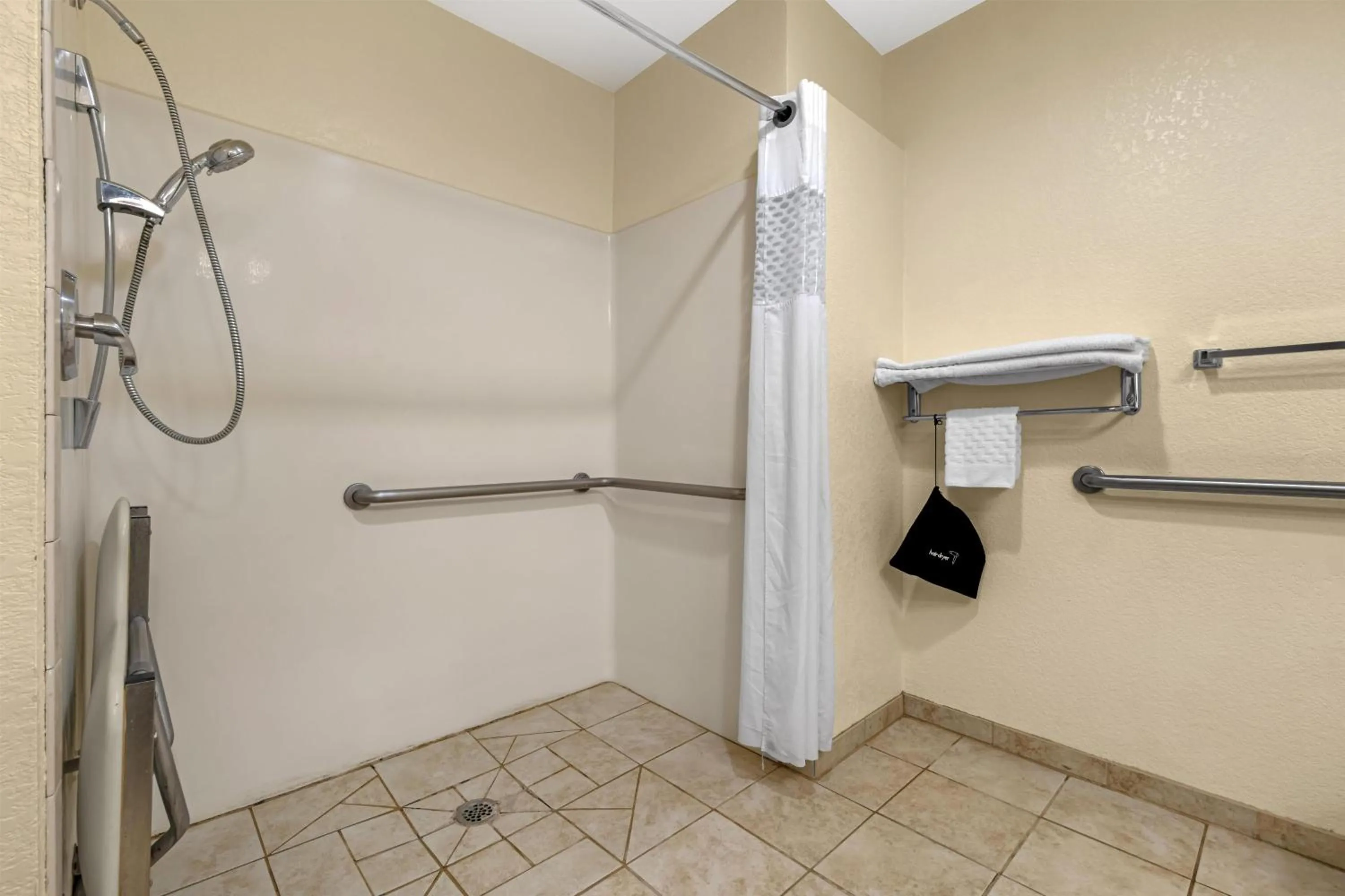Bathroom in Best Western Plus Shamrock Inn & Suites
