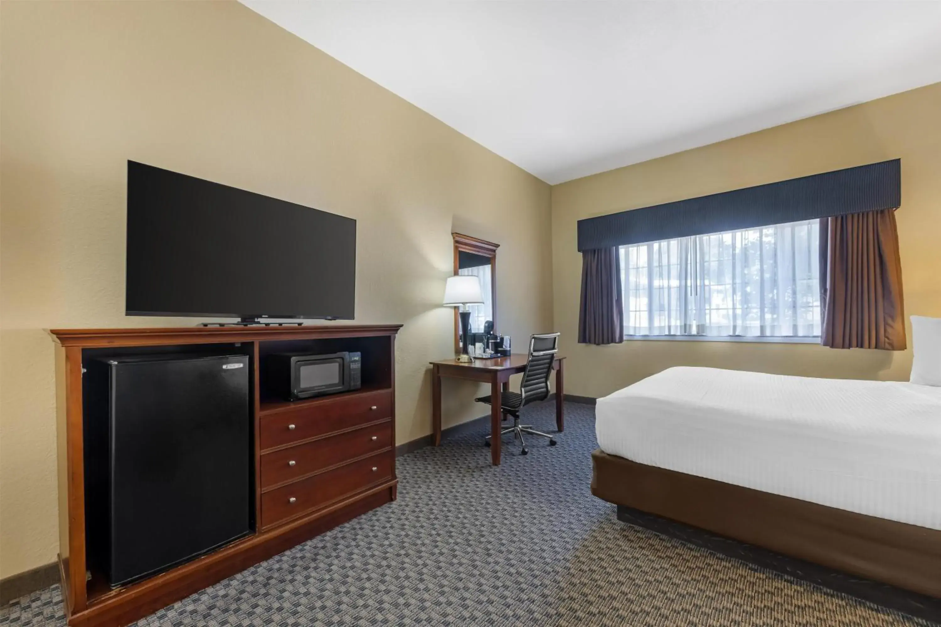 King Room in Best Western Plus Shamrock Inn & Suites King Room in Best Western Plus Shamrock Inn & Suites
