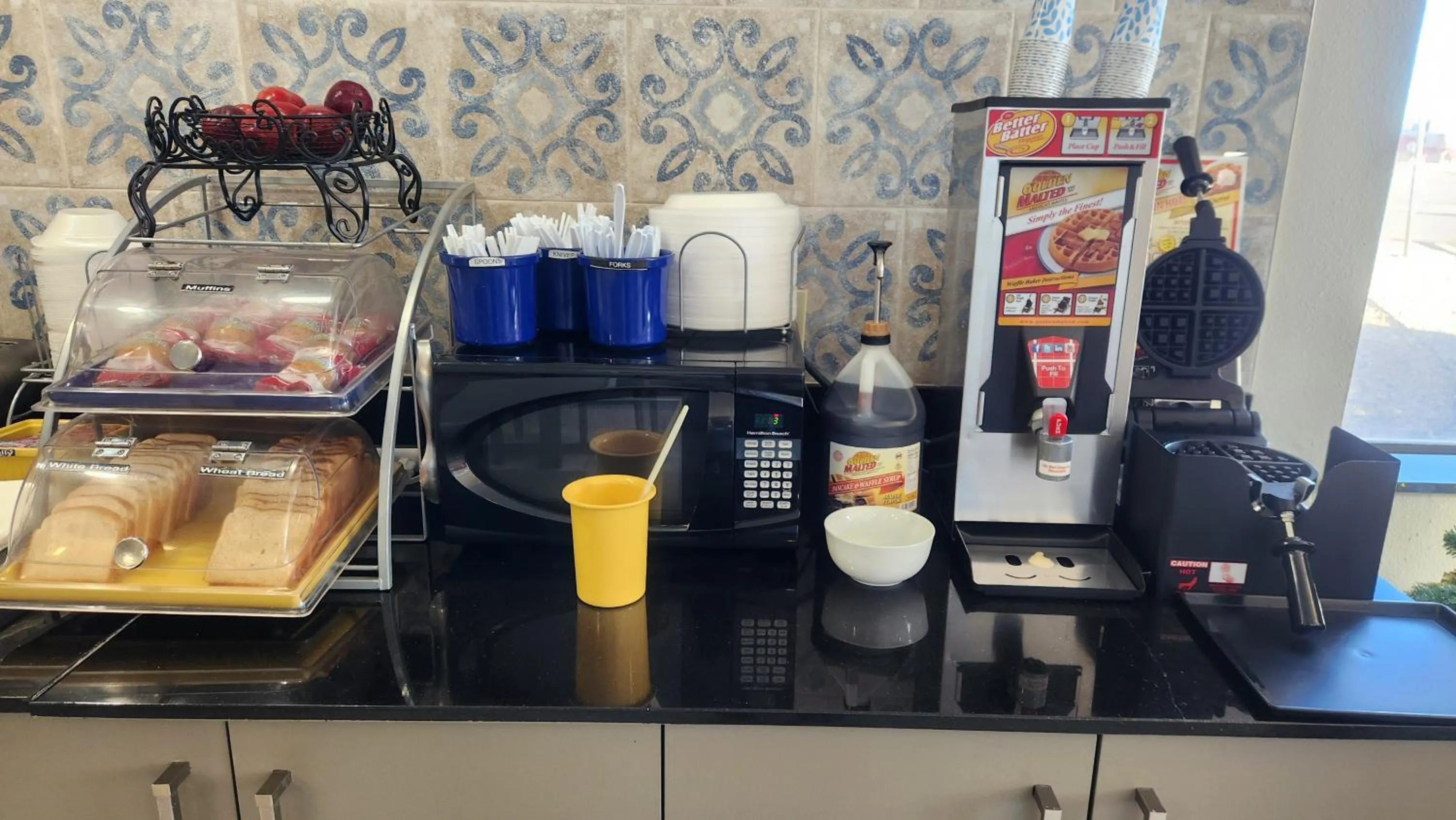 Breakfast in Days Inn by Wyndham Los Lunas