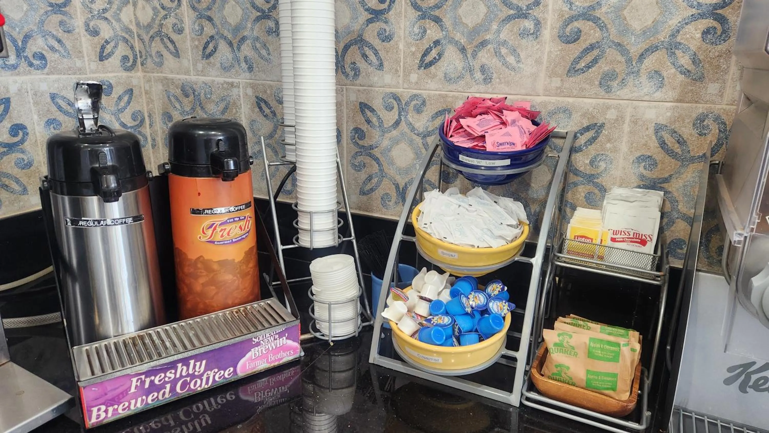 Breakfast in Days Inn by Wyndham Los Lunas