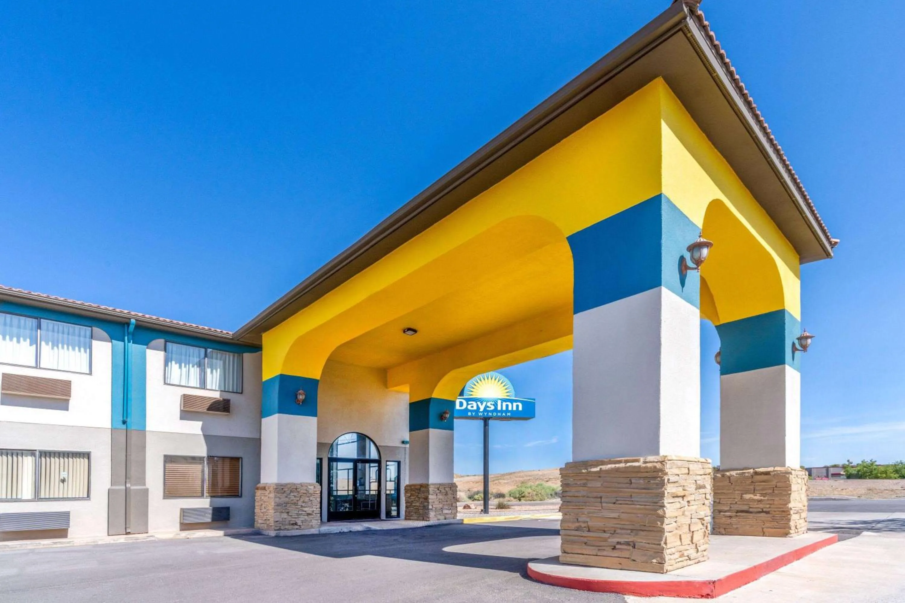 Property building in Days Inn by Wyndham Los Lunas