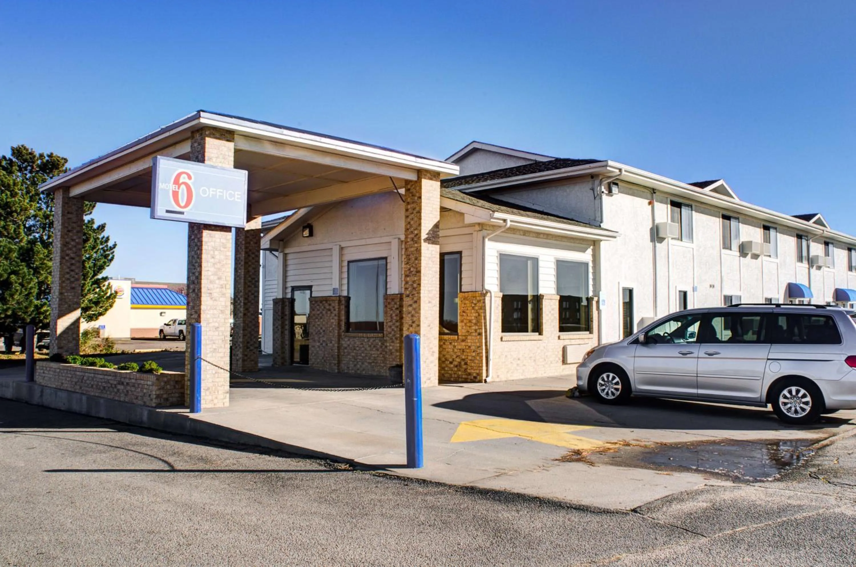 Property building in Motel 6-Colby, KS