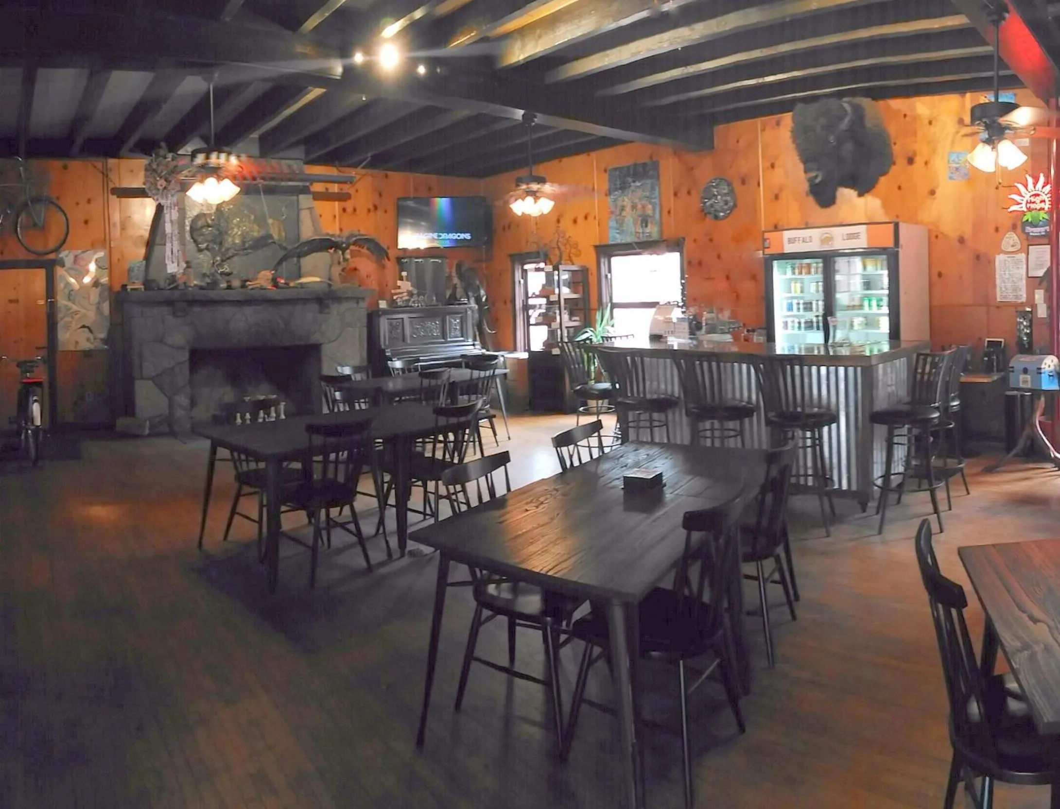 Lobby or reception in Buffalo Lodge Bicycle Resort - Amazing access to local trails & the Garden