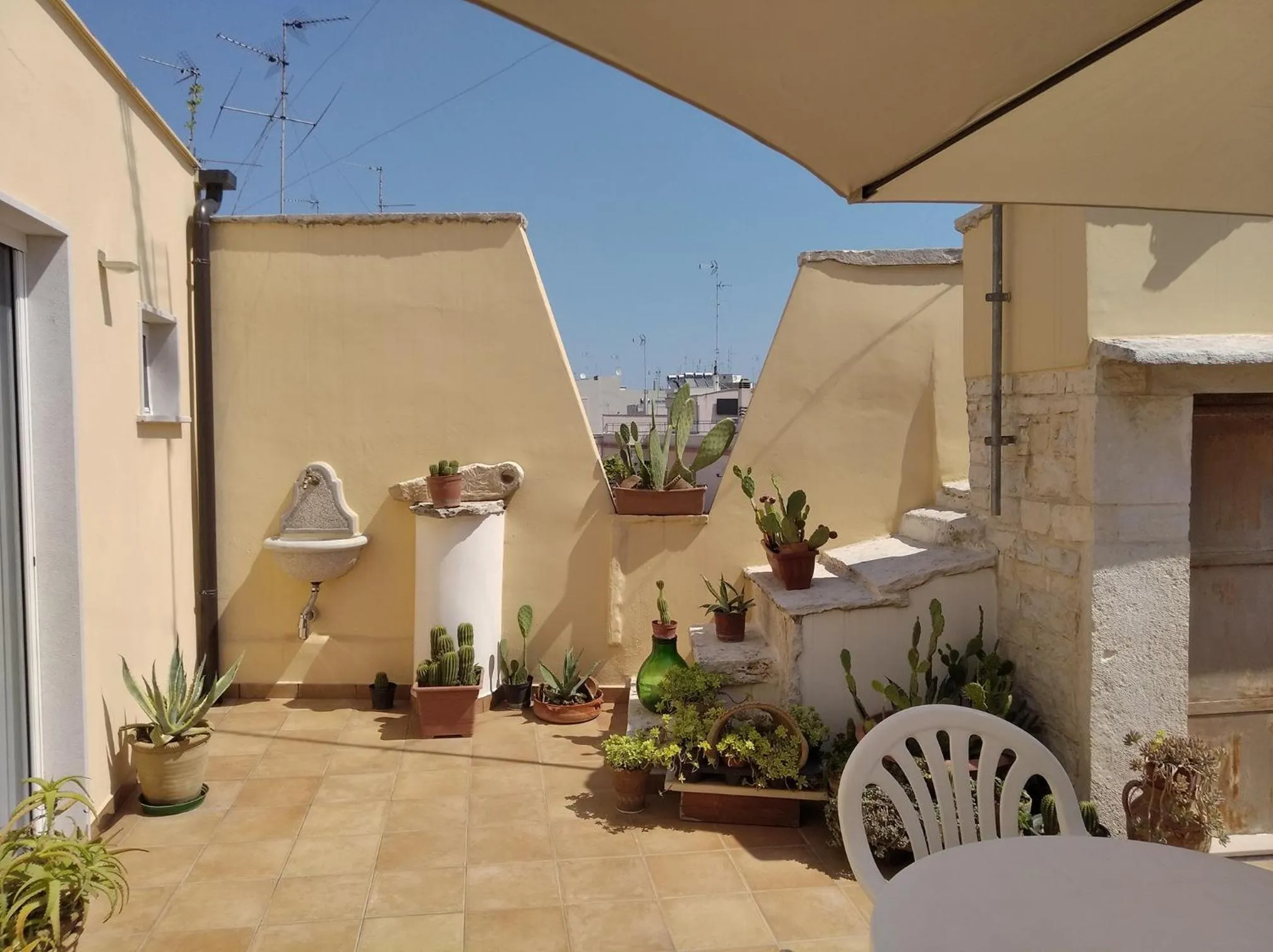 Balcony/Terrace in Attica B&B