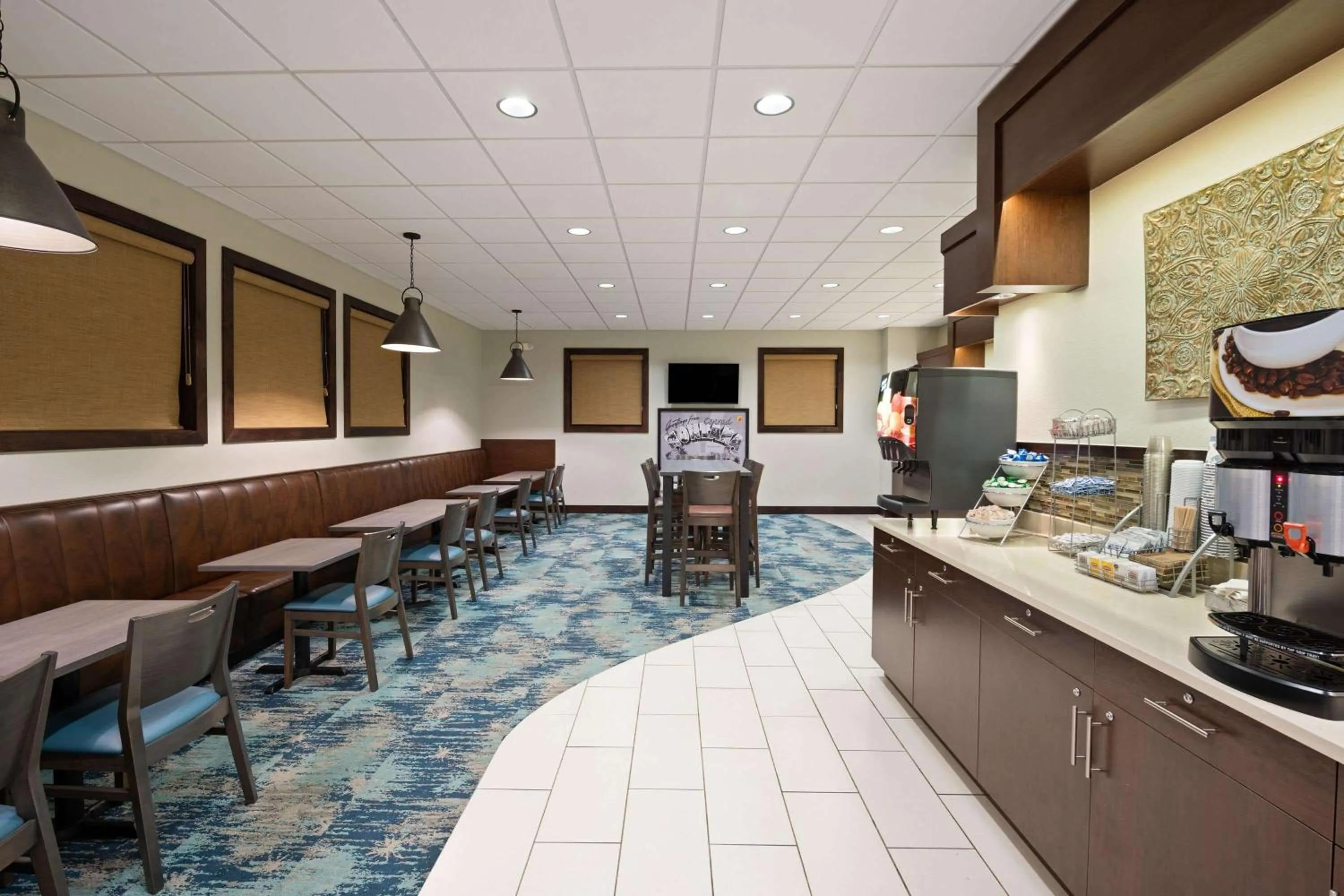 Breakfast in Super 8 by Wyndham Conrad