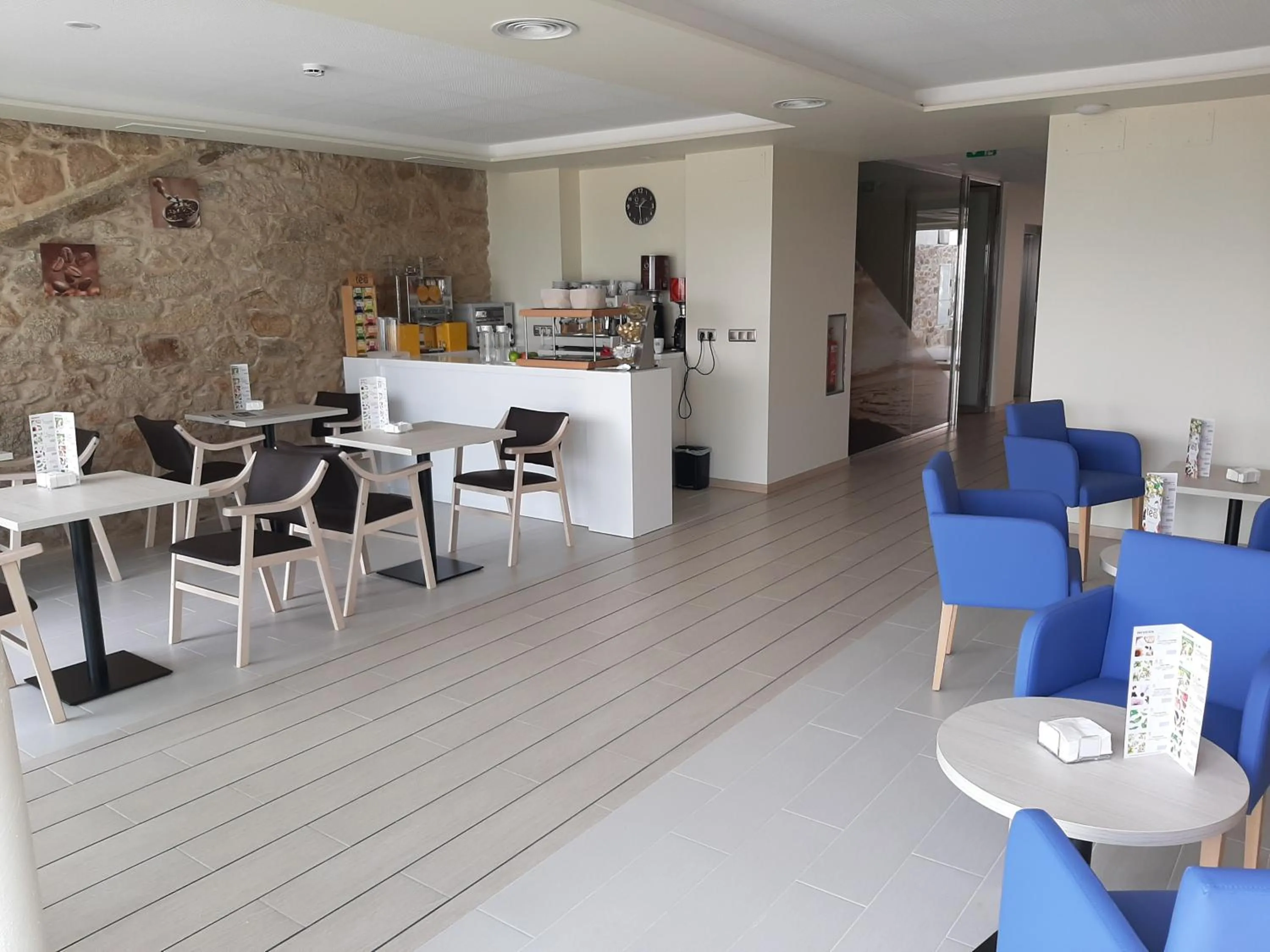 Area and facilities in Hotel Boutique O Náutico Laxe