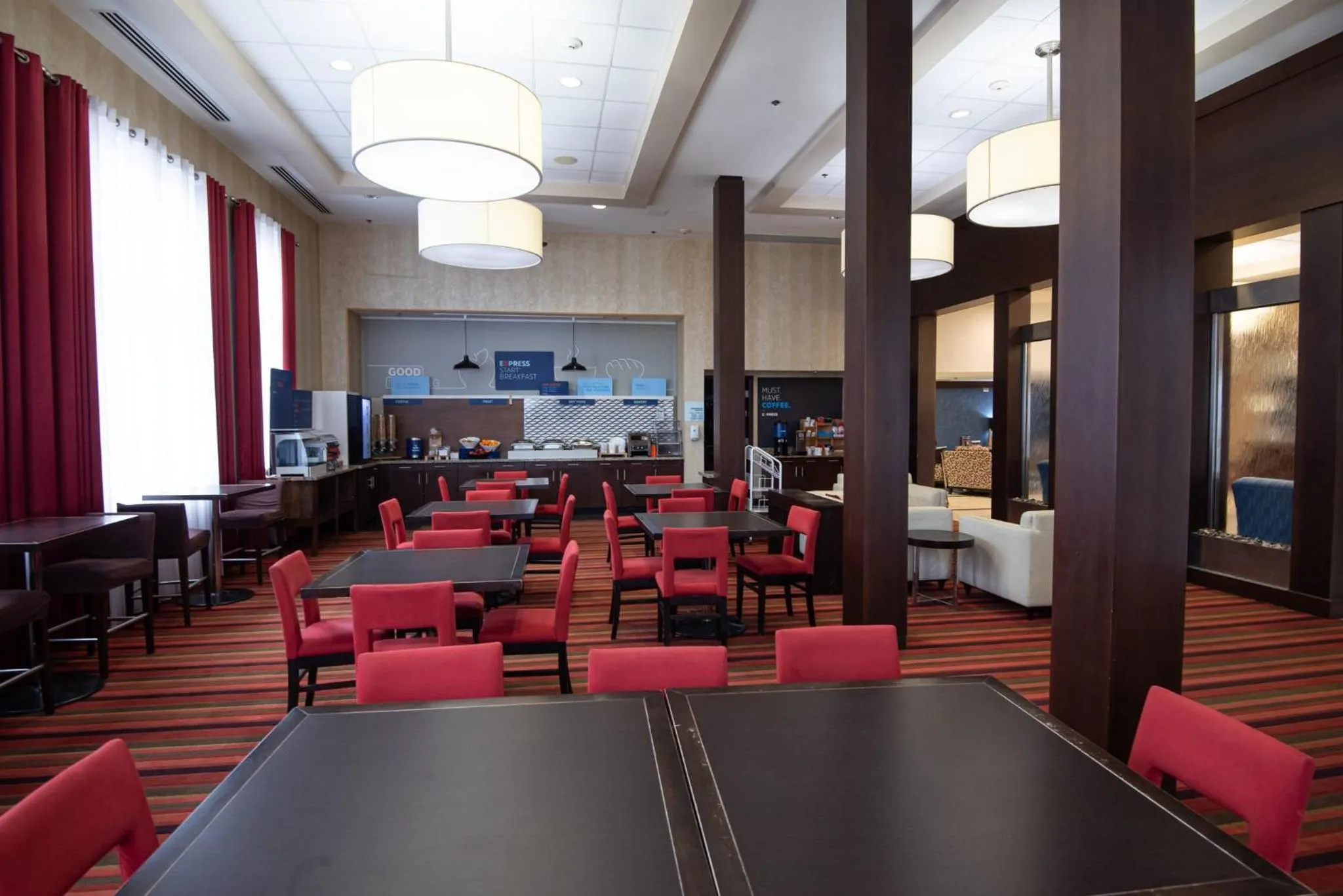 Breakfast in Holiday Inn Express Hotel & Suites Chatham South by IHG