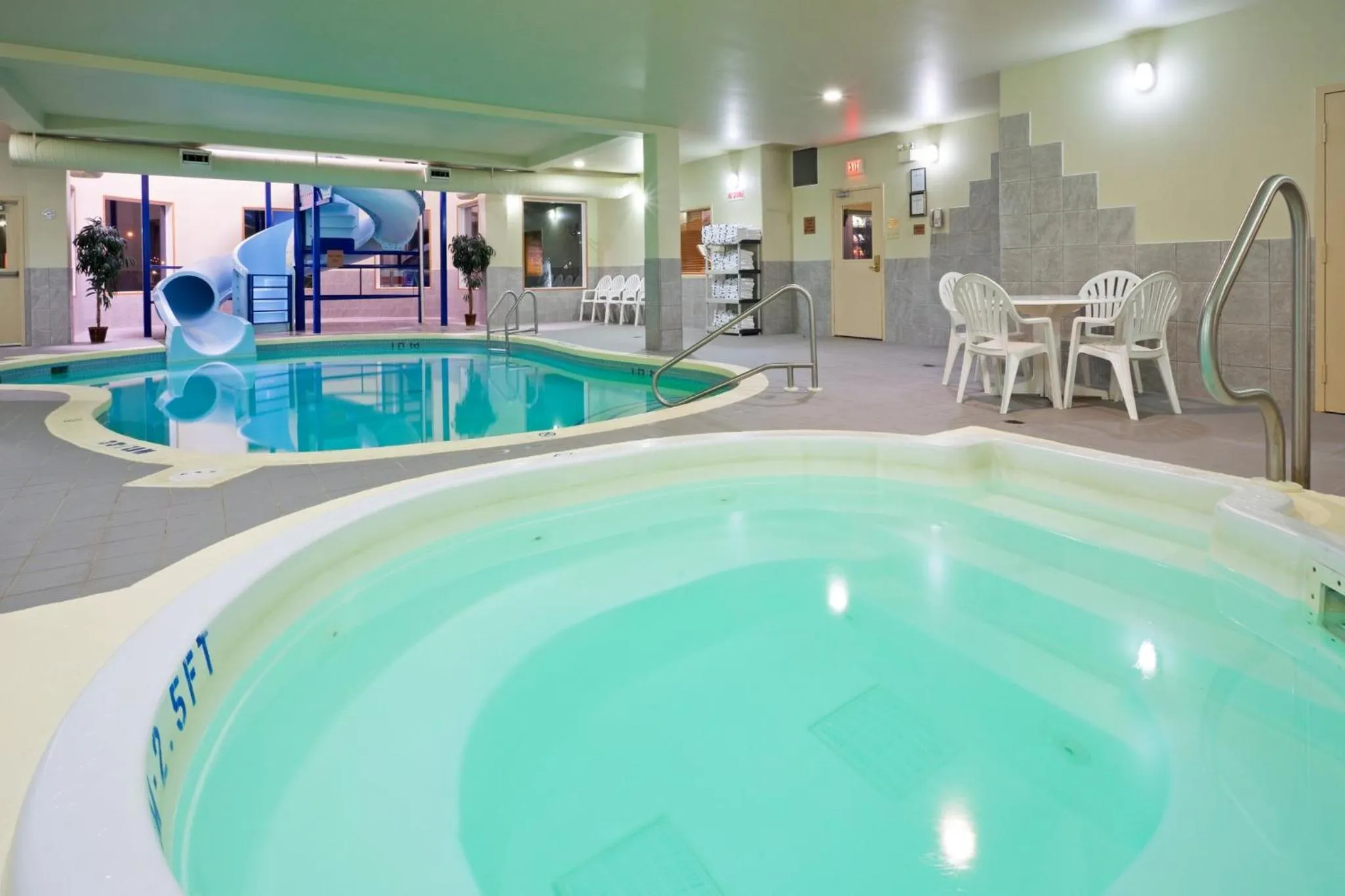 Swimming pool in Holiday Inn Hotel & Suites Regina by IHG