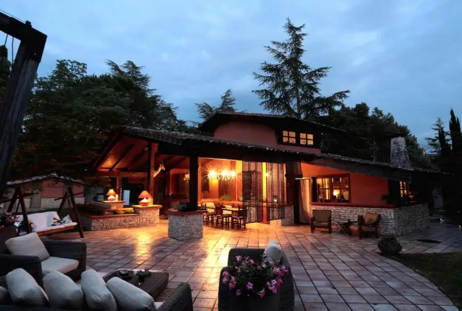 I Lari Castel Del Monte