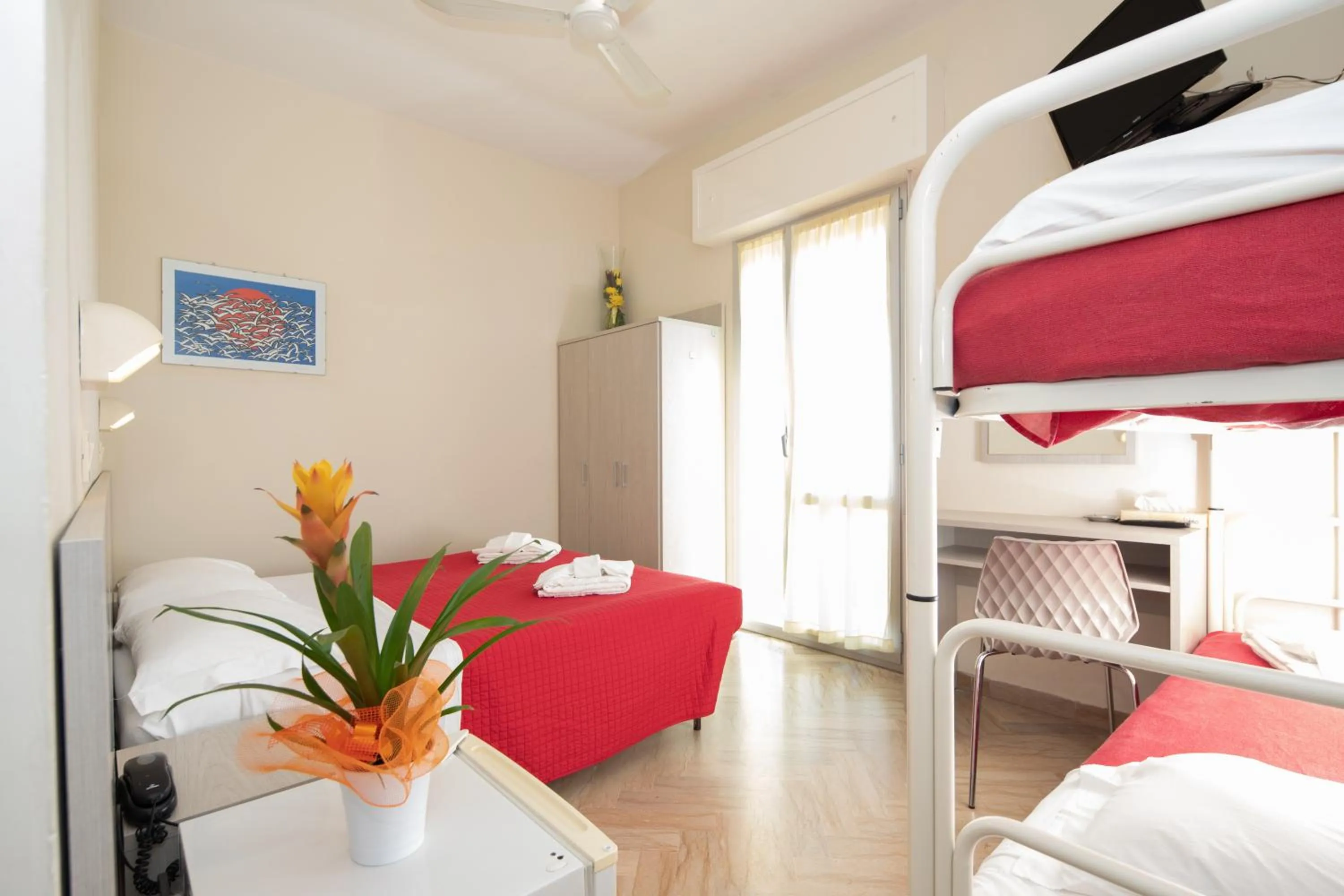 Photo of the whole room, Bed in Hotel Lem