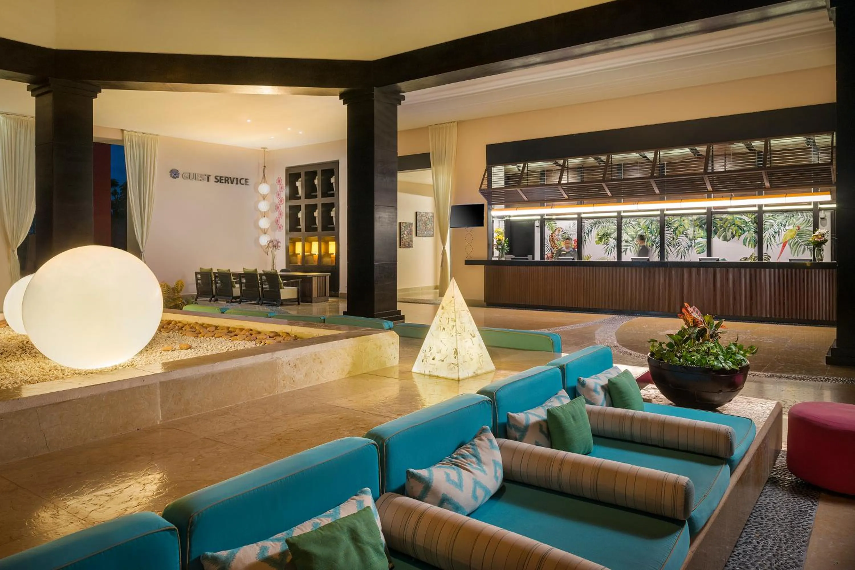 Lobby or reception in El Beso Adults Only at Ocean Coral & Turquesa All Inclusive
