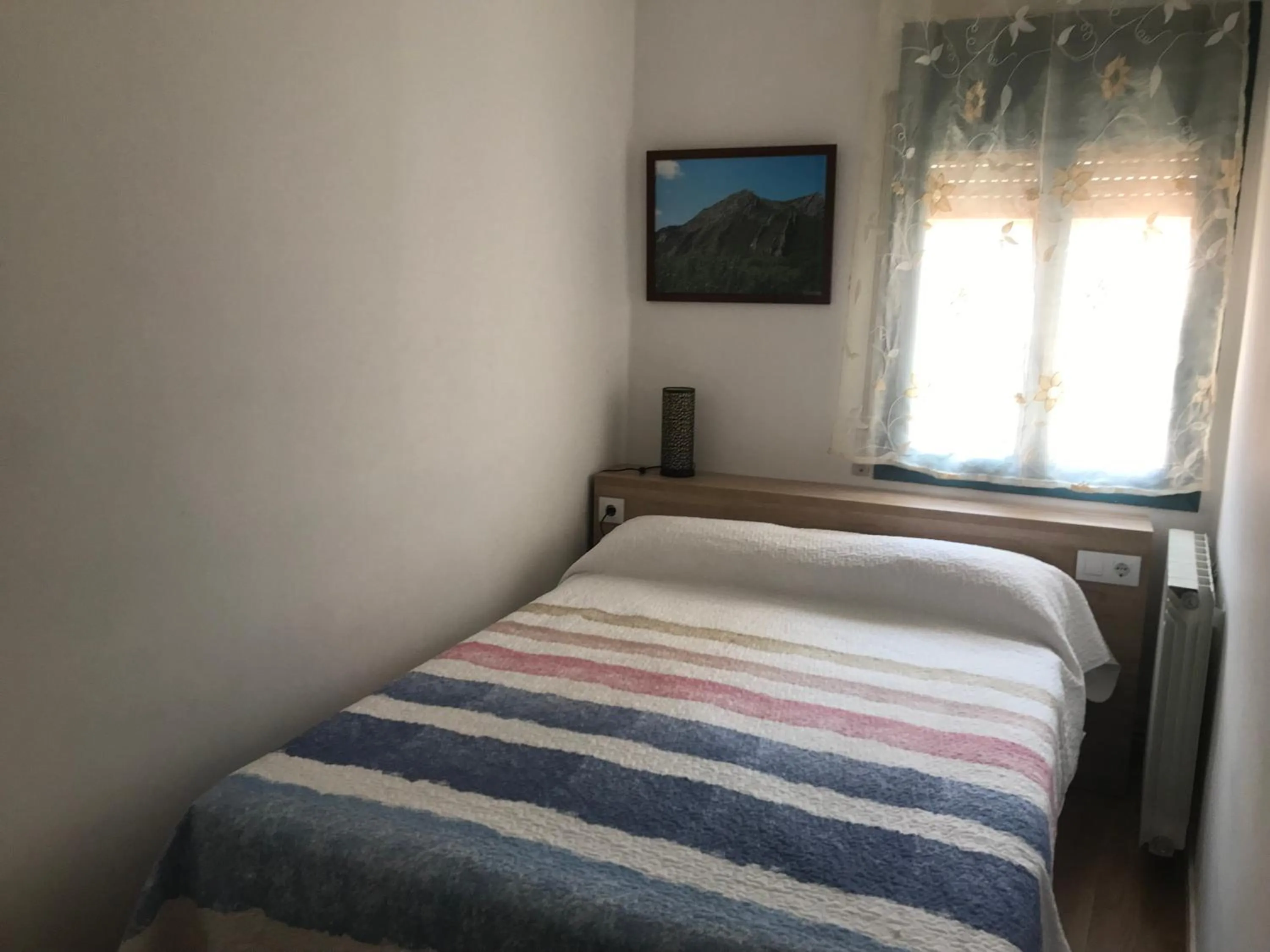 Bed in Hostal Casiano Camarasa