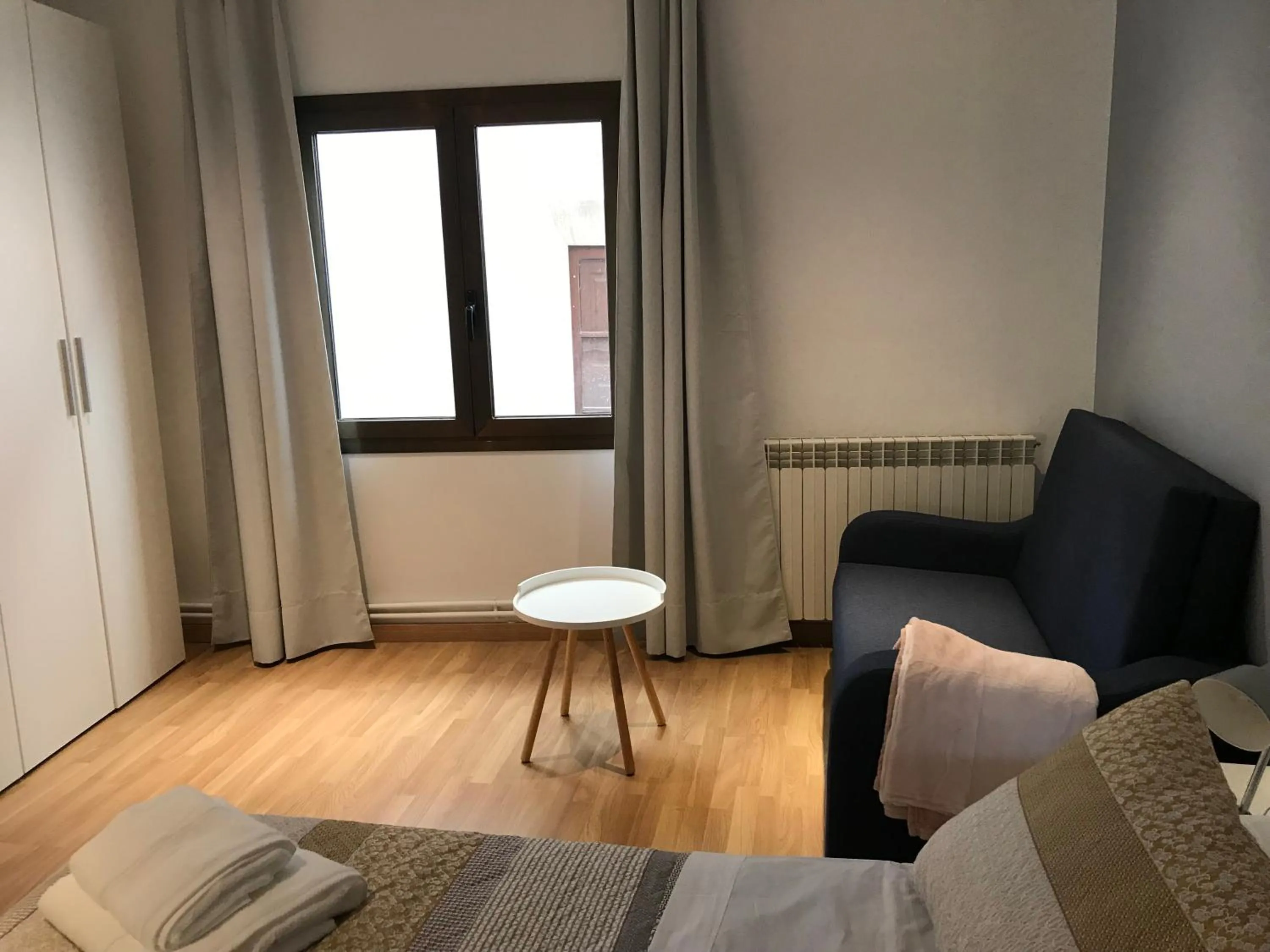 Seating area in Hostal Casiano Camarasa