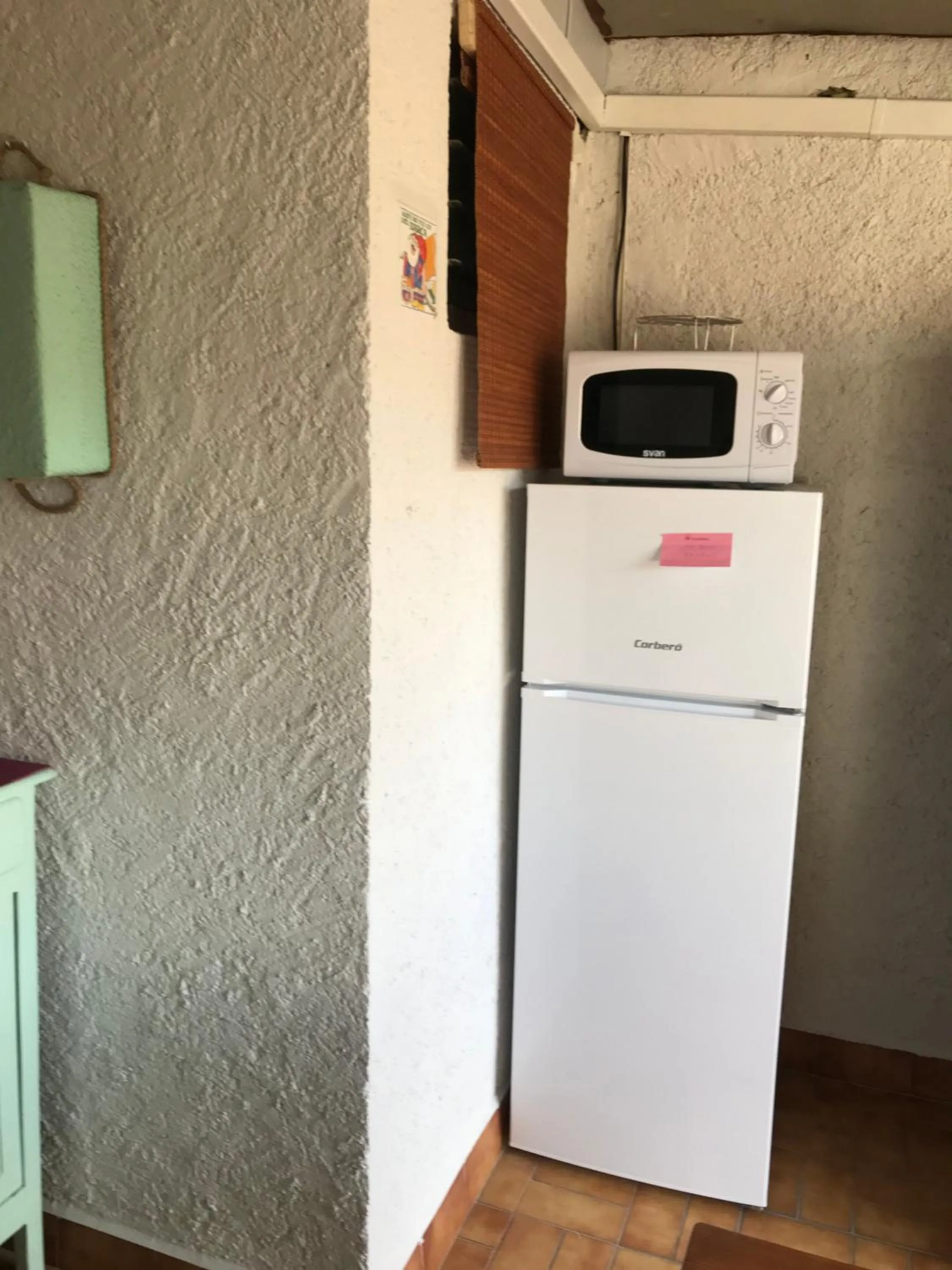 Kitchen or kitchenette in Hostal Casiano Camarasa