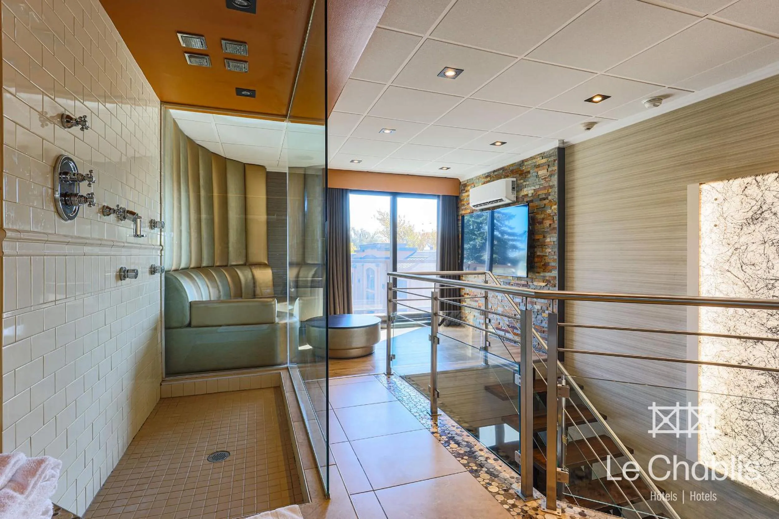 Superior Suite in Hotel Le Chablis Cadillac