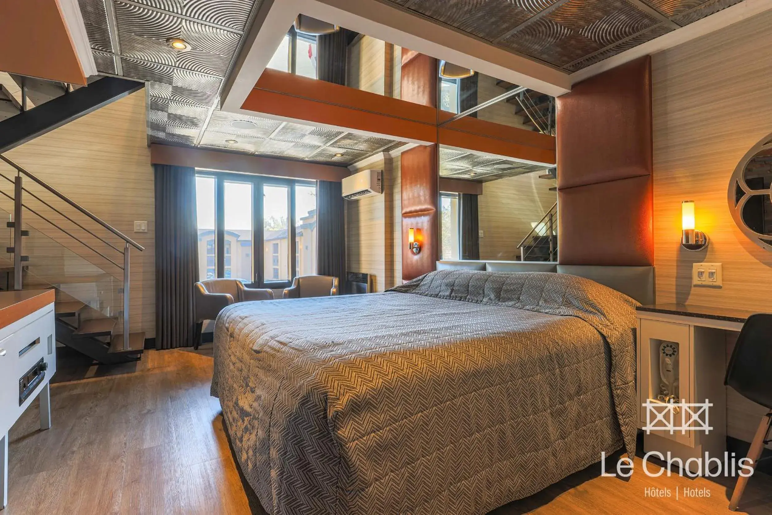 Superior Suite in Hotel Le Chablis Cadillac Superior Suite in Hotel Le Chablis Cadillac