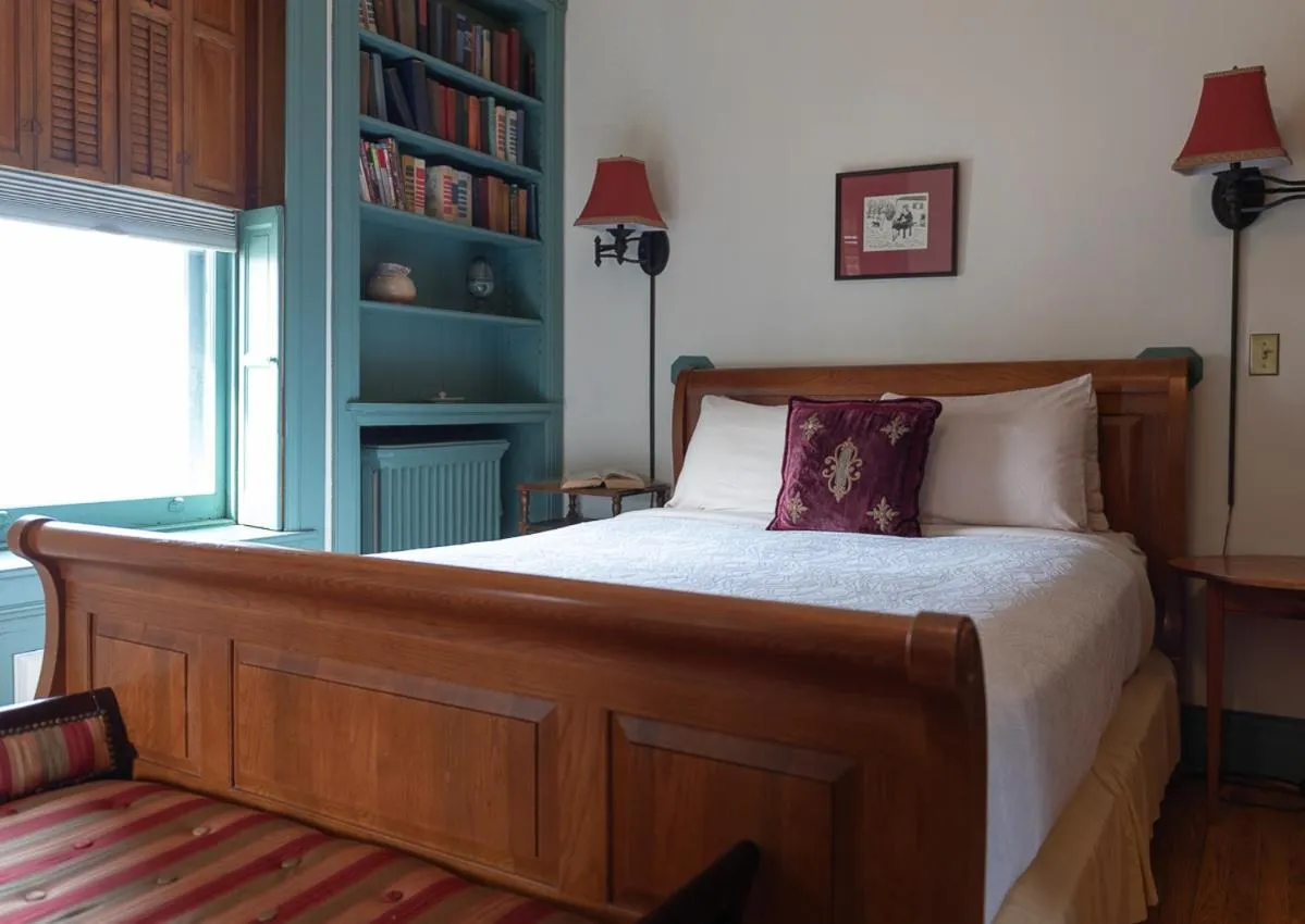 Bed in William Henry Miller Inn