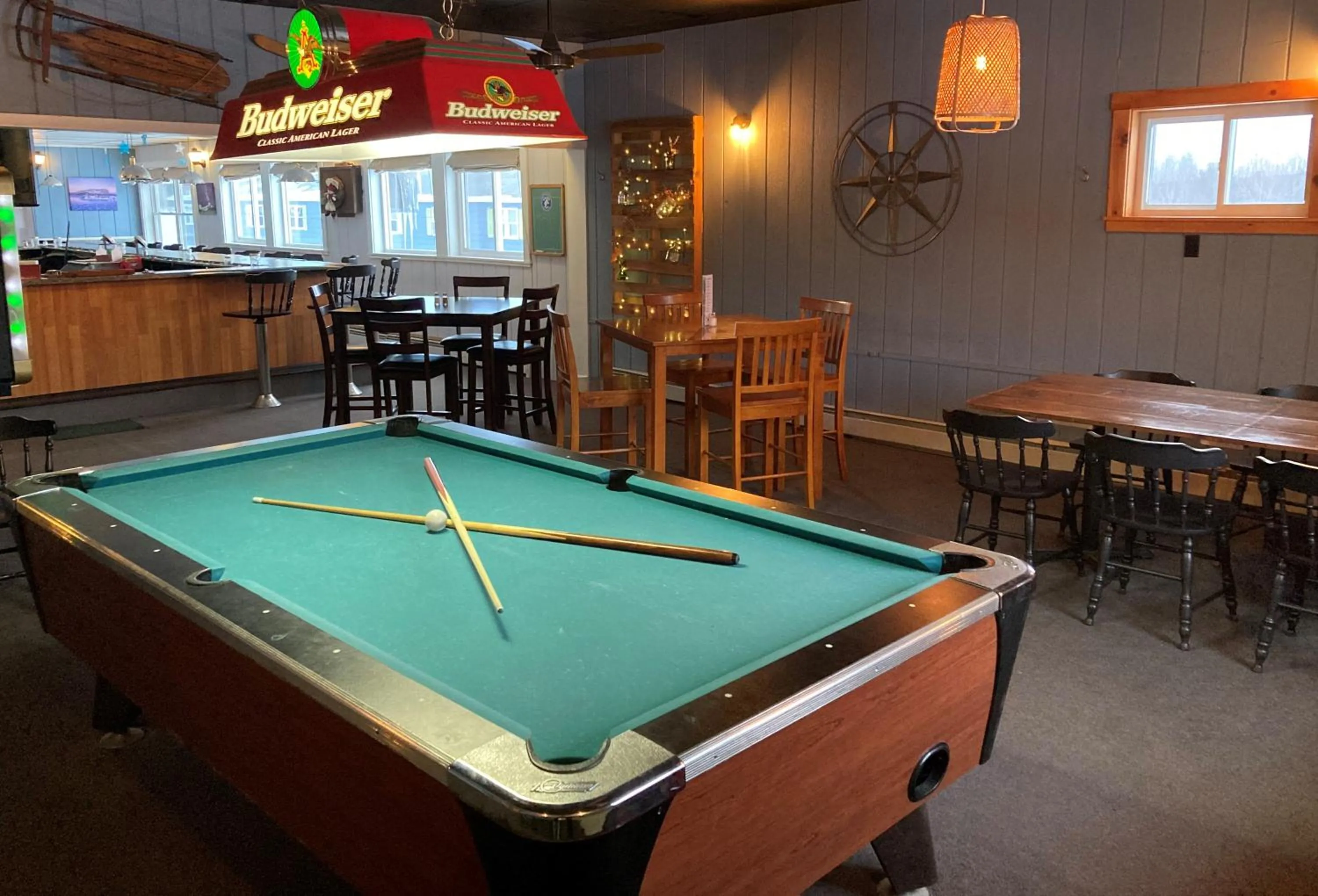 Restaurant/places to eat in Leisure Life