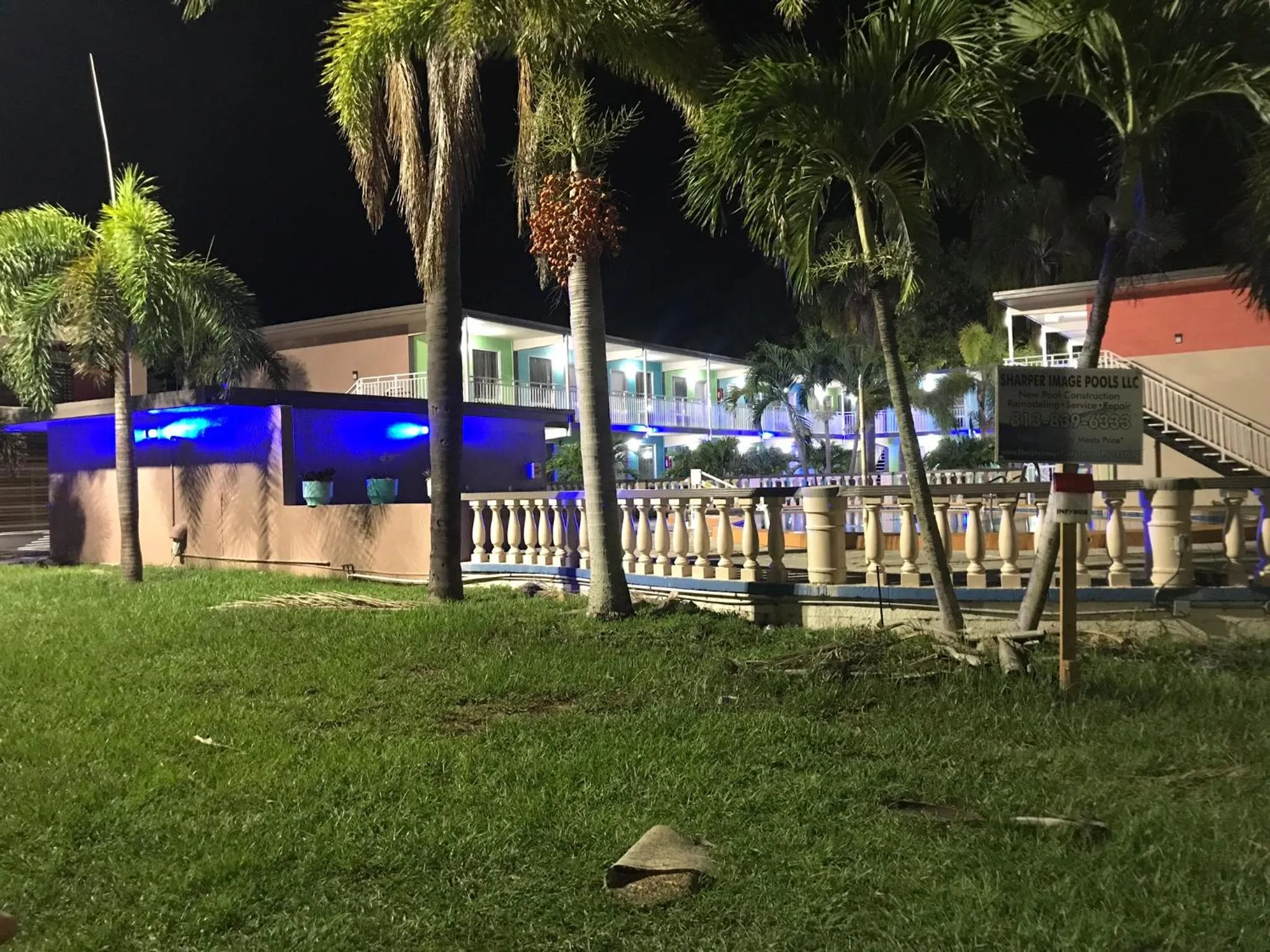 Garden in Tropical Inn & Suites, downtown clearwater