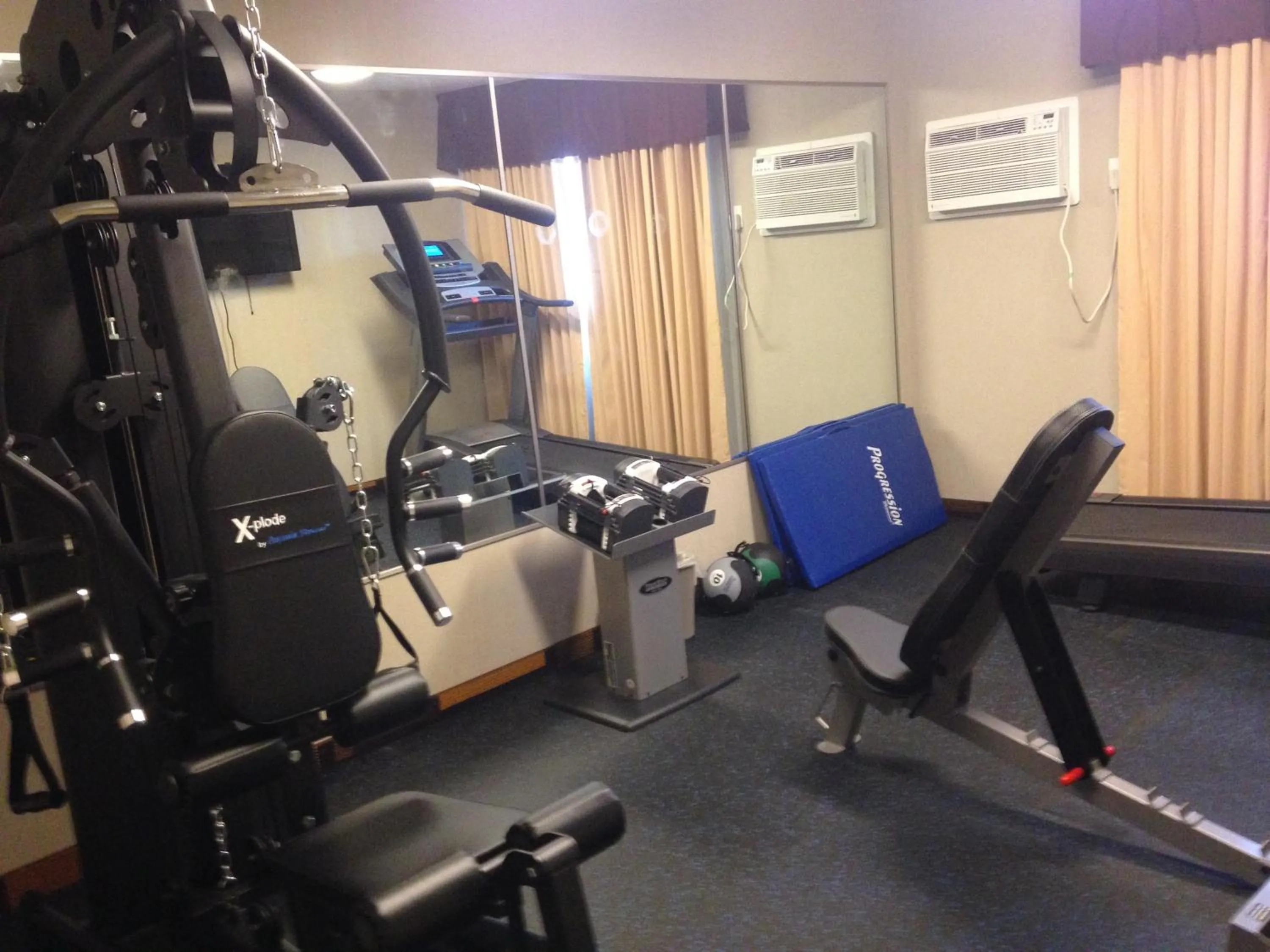 Fitness centre/facilities in Days Inn by Wyndham Sylvan Lake