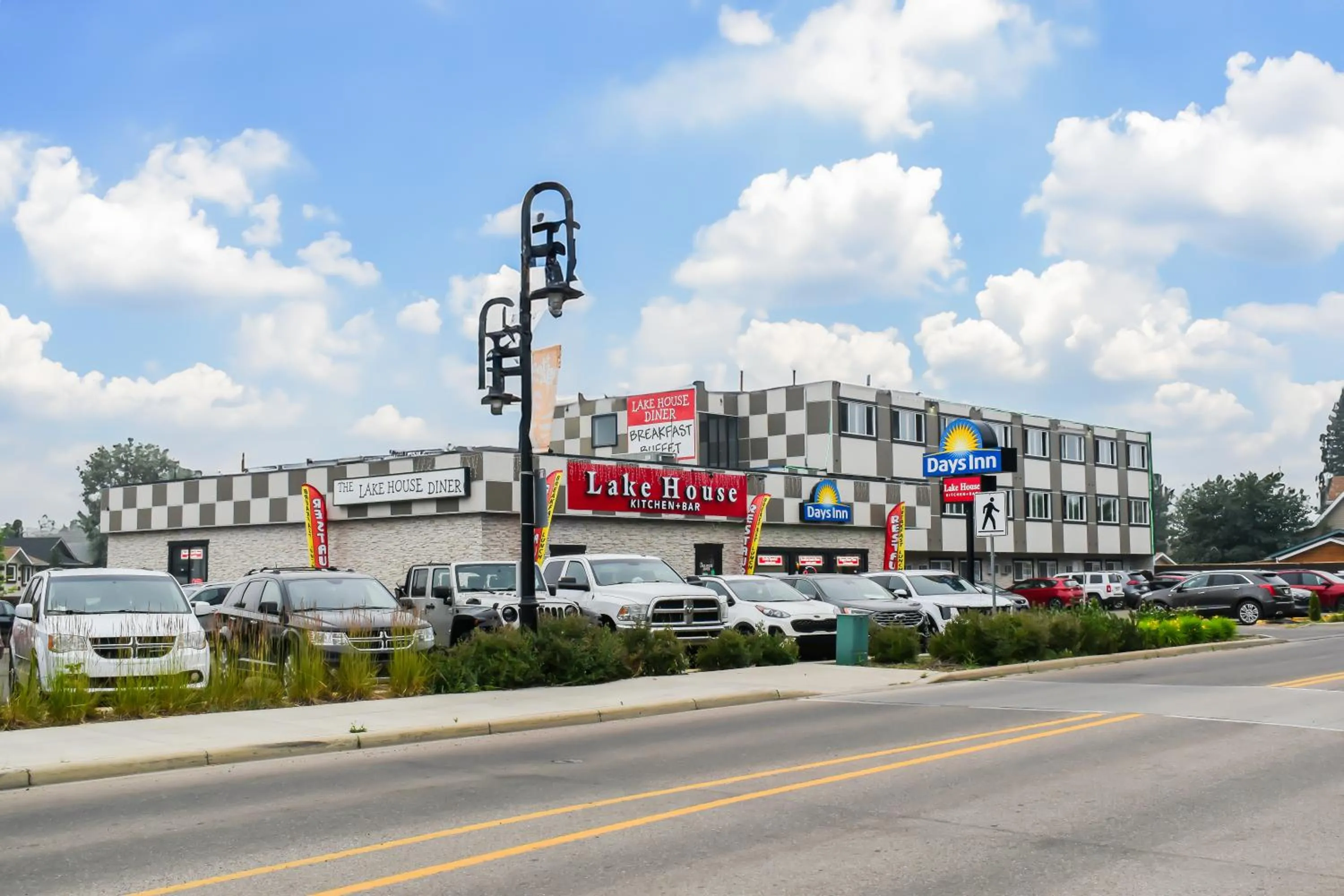 Days Inn by Wyndham Sylvan Lake