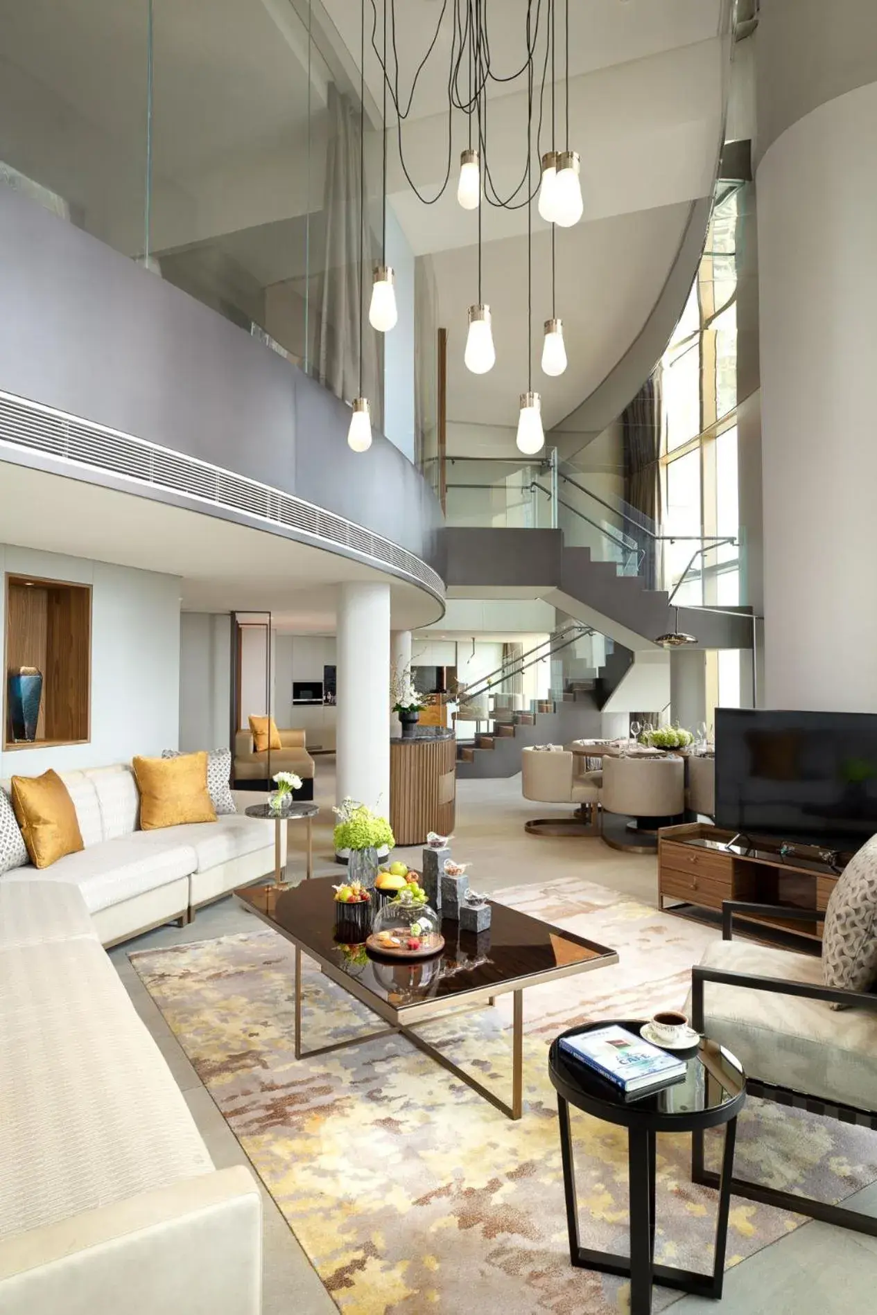 Pearl Loft Suite - single occupancy in Jumeirah Guangzhou - Complimentary Shuttle Bus to Canton Fair Complex Pearl Loft Suite - single occupancy in Jumeirah Guangzhou - Complimentary Shuttle Bus to Canton Fair Complex