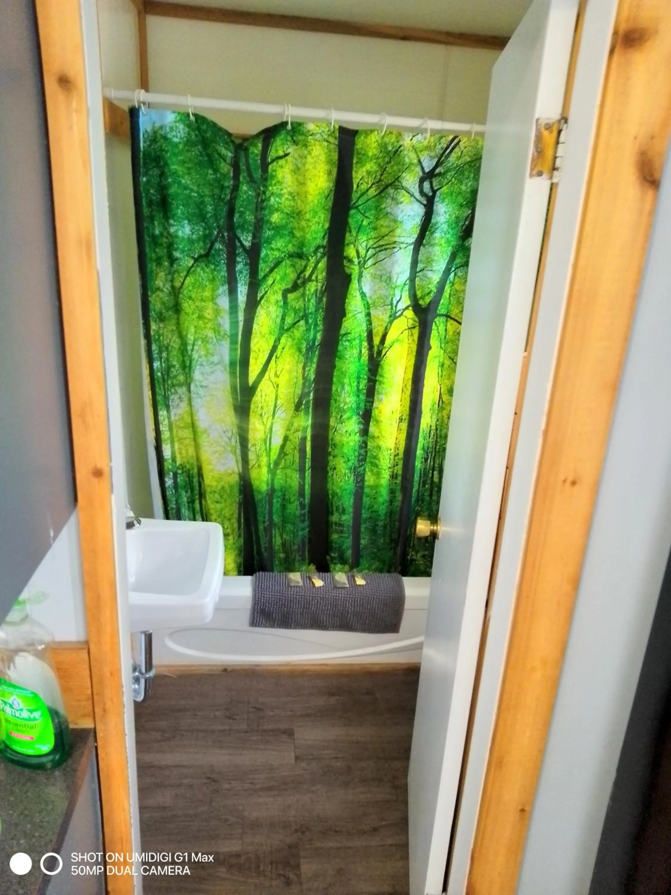 Bathroom in Jasper Way Inn Resort & Campground