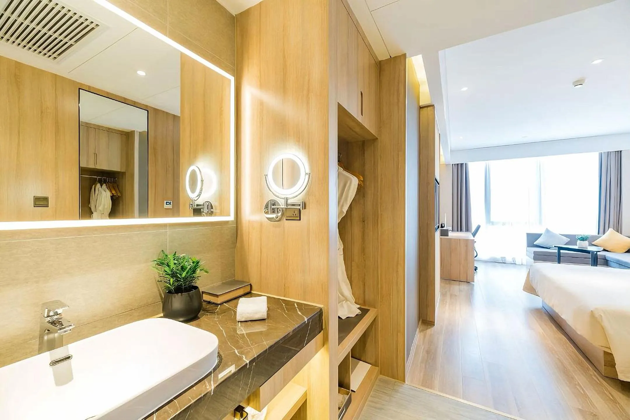 Bathroom, Bed in Atour Hotel Hangzhou Future Technology City Haichuang Park