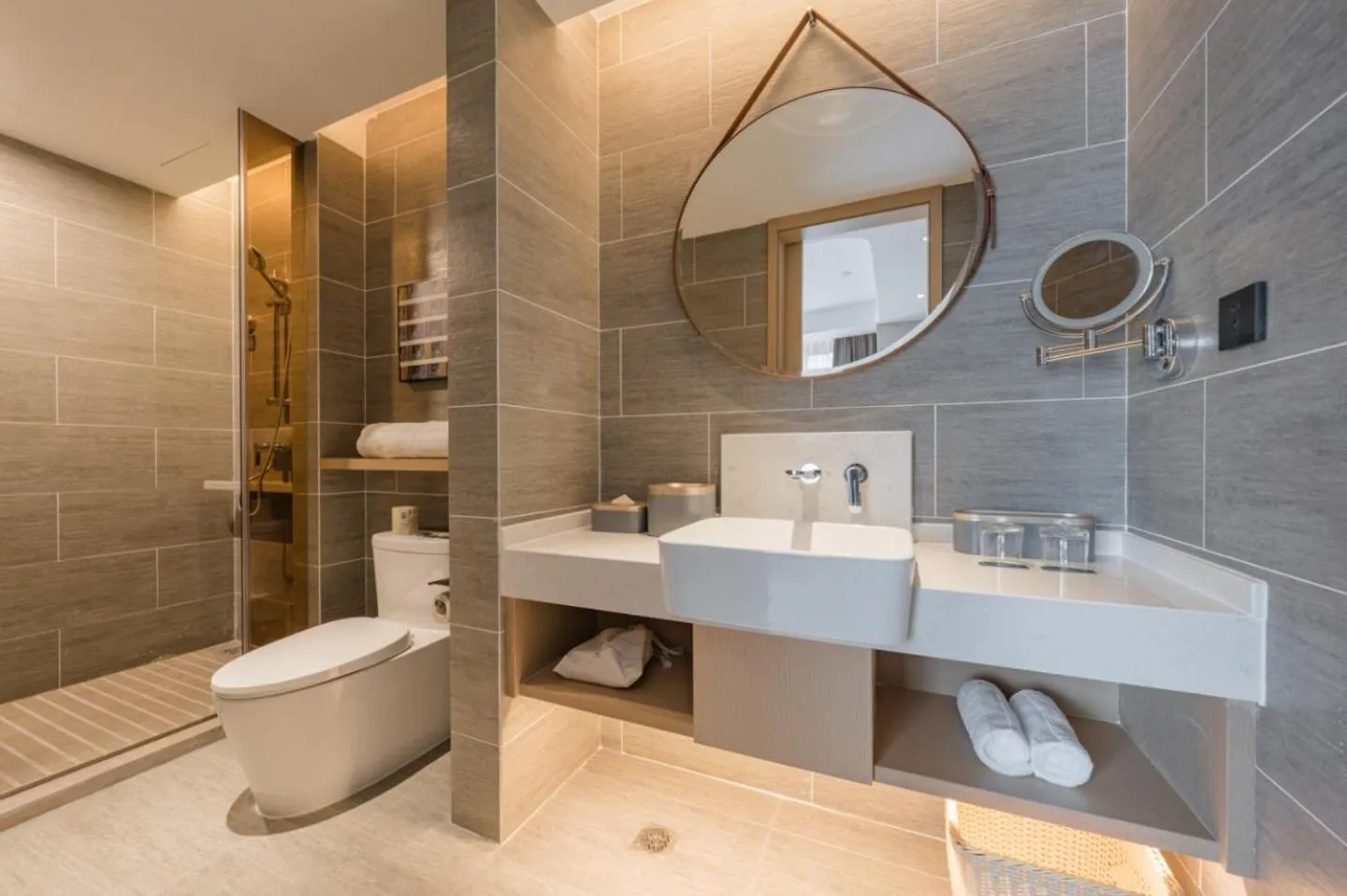 Bathroom in Atour Hotel Xiaoshan Airport Guali Branch