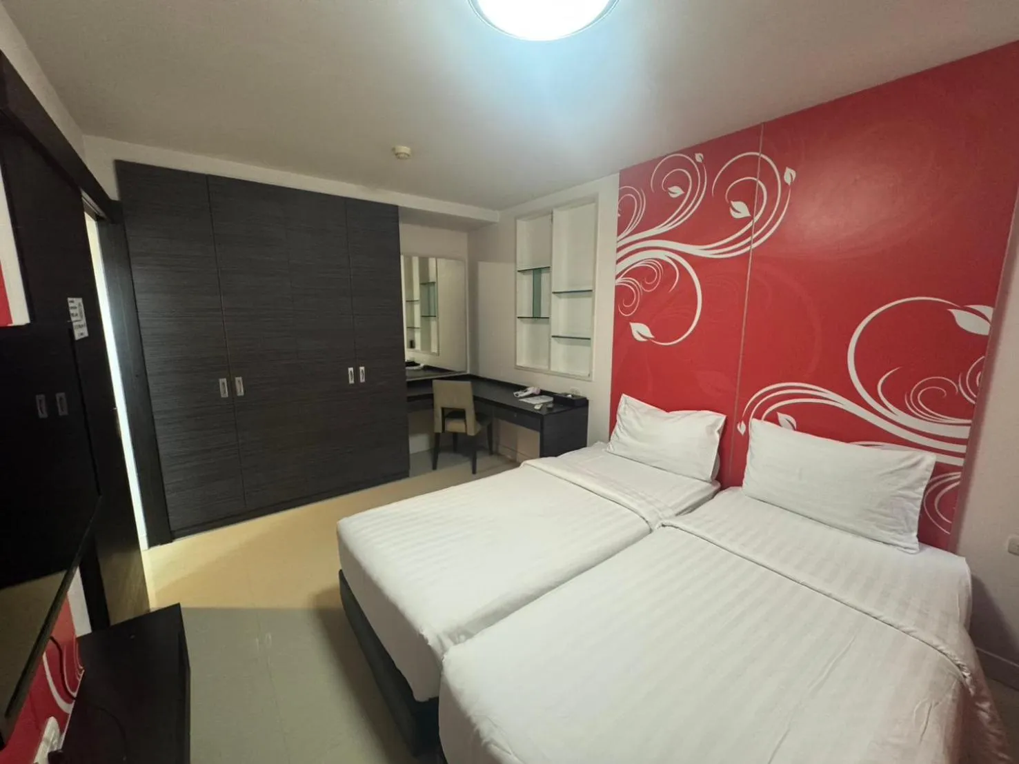 Bedroom, Bed in Palette Bella B All Suites Bangkok Hotel