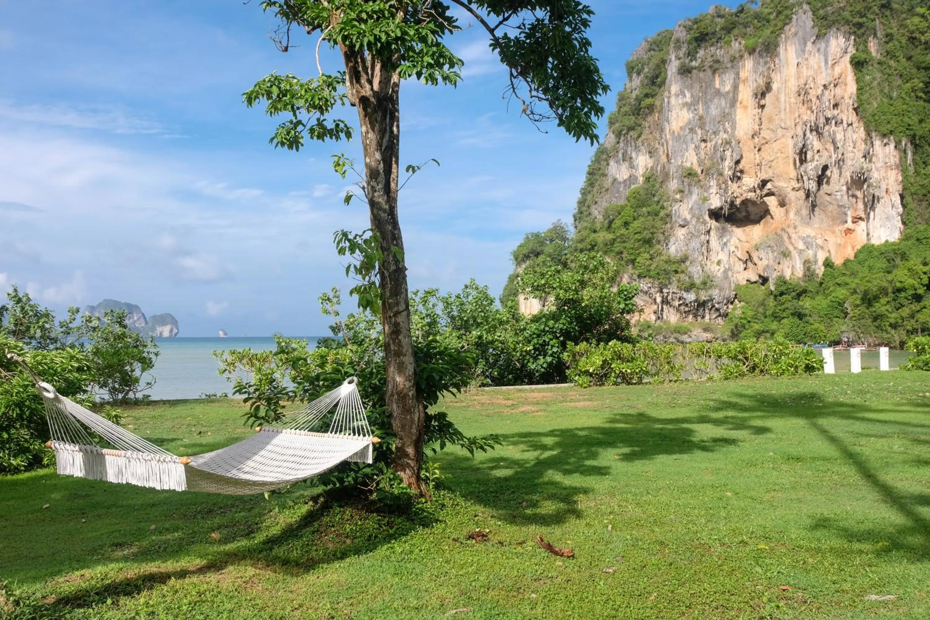 Nearby landmark in Tinidee Hideaway Tonsai Beach Krabi