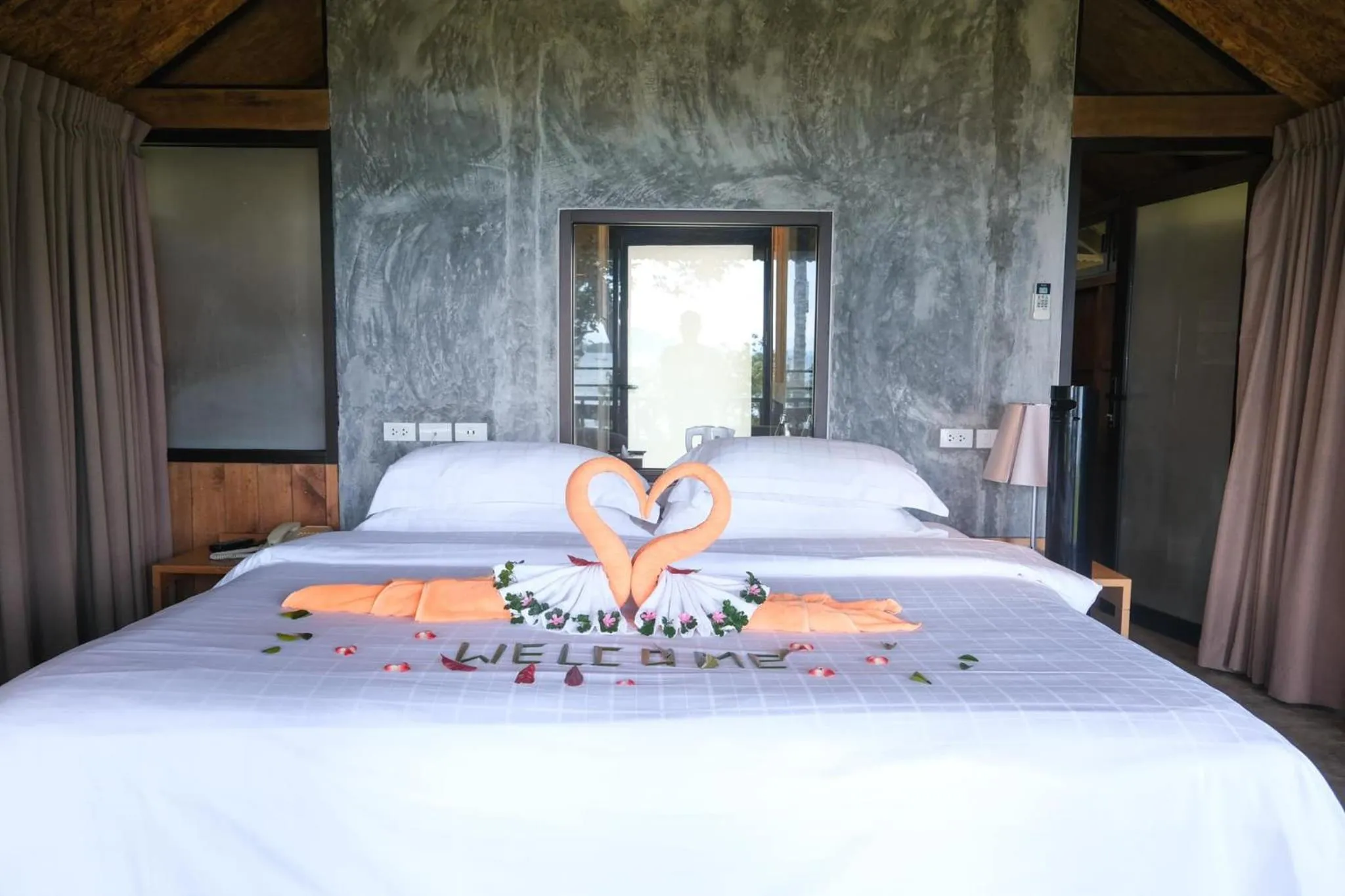 Property building, Bed in Tinidee Hideaway Tonsai Beach Krabi