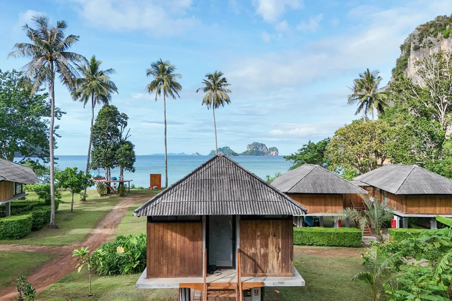 Property building in Tinidee Hideaway Tonsai Beach Krabi