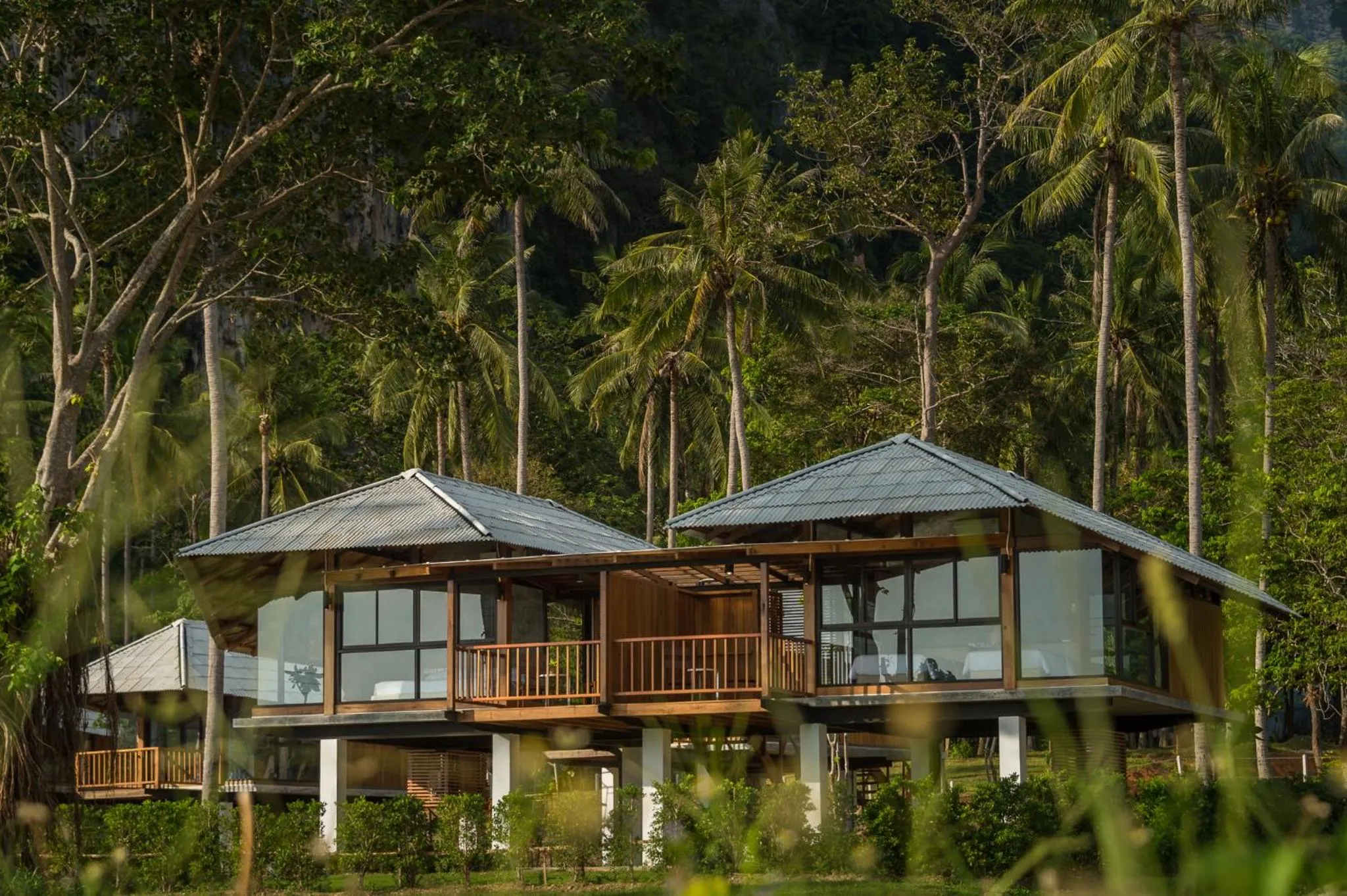 Property building in Tinidee Hideaway Tonsai Beach Krabi