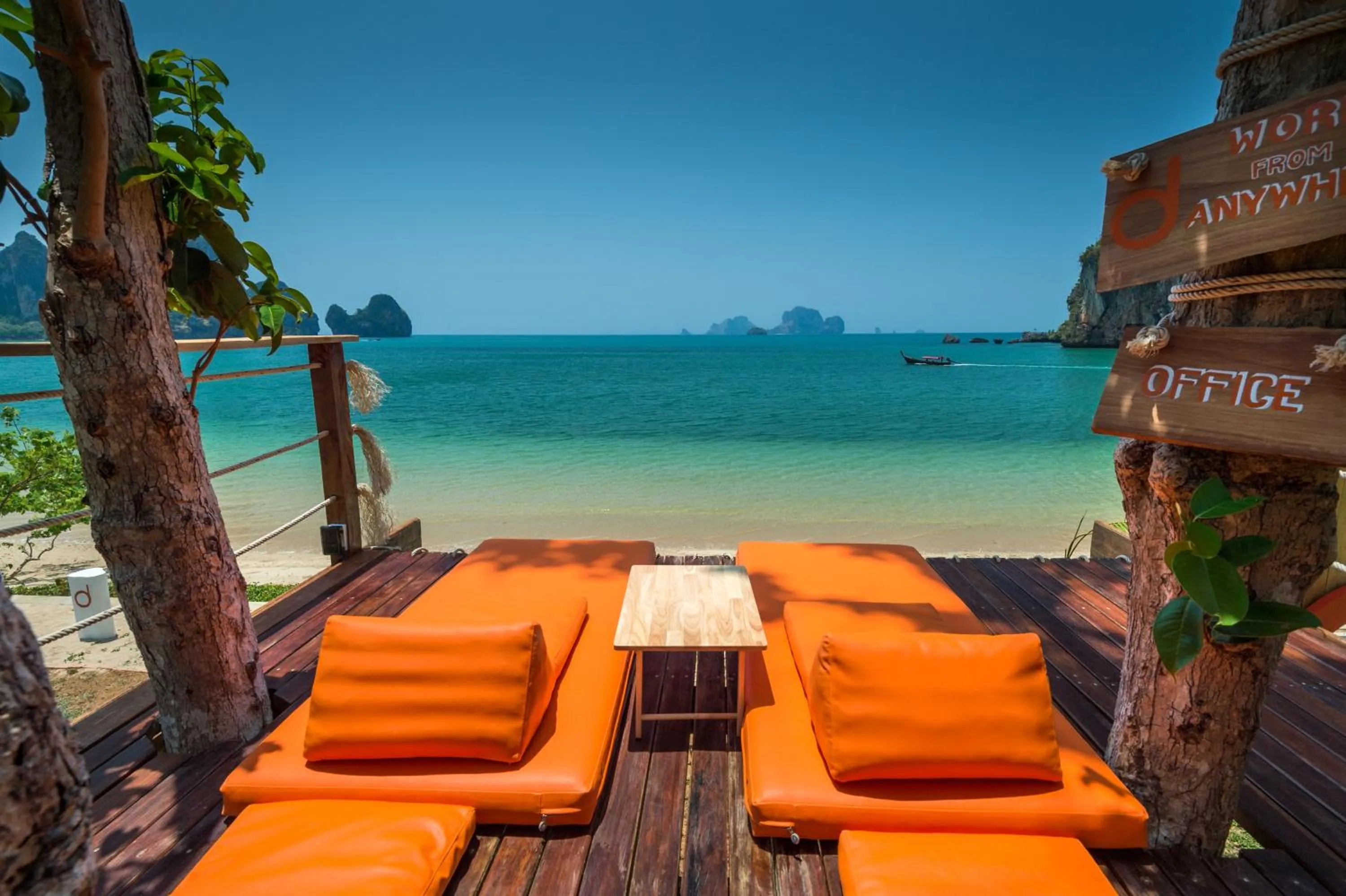 Sea view in Tinidee Hideaway Tonsai Beach Krabi