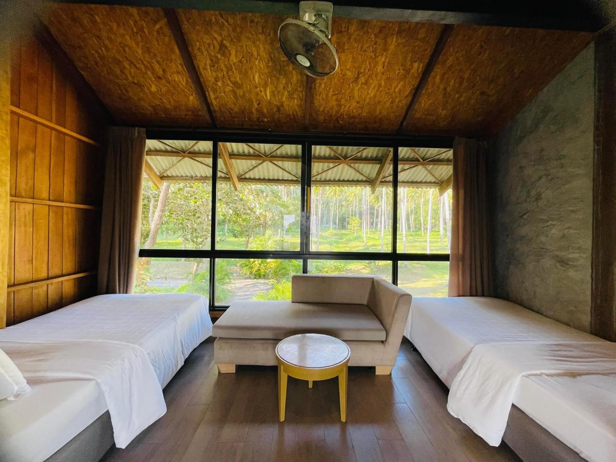 Bed in Tinidee Hideaway Tonsai Beach Krabi