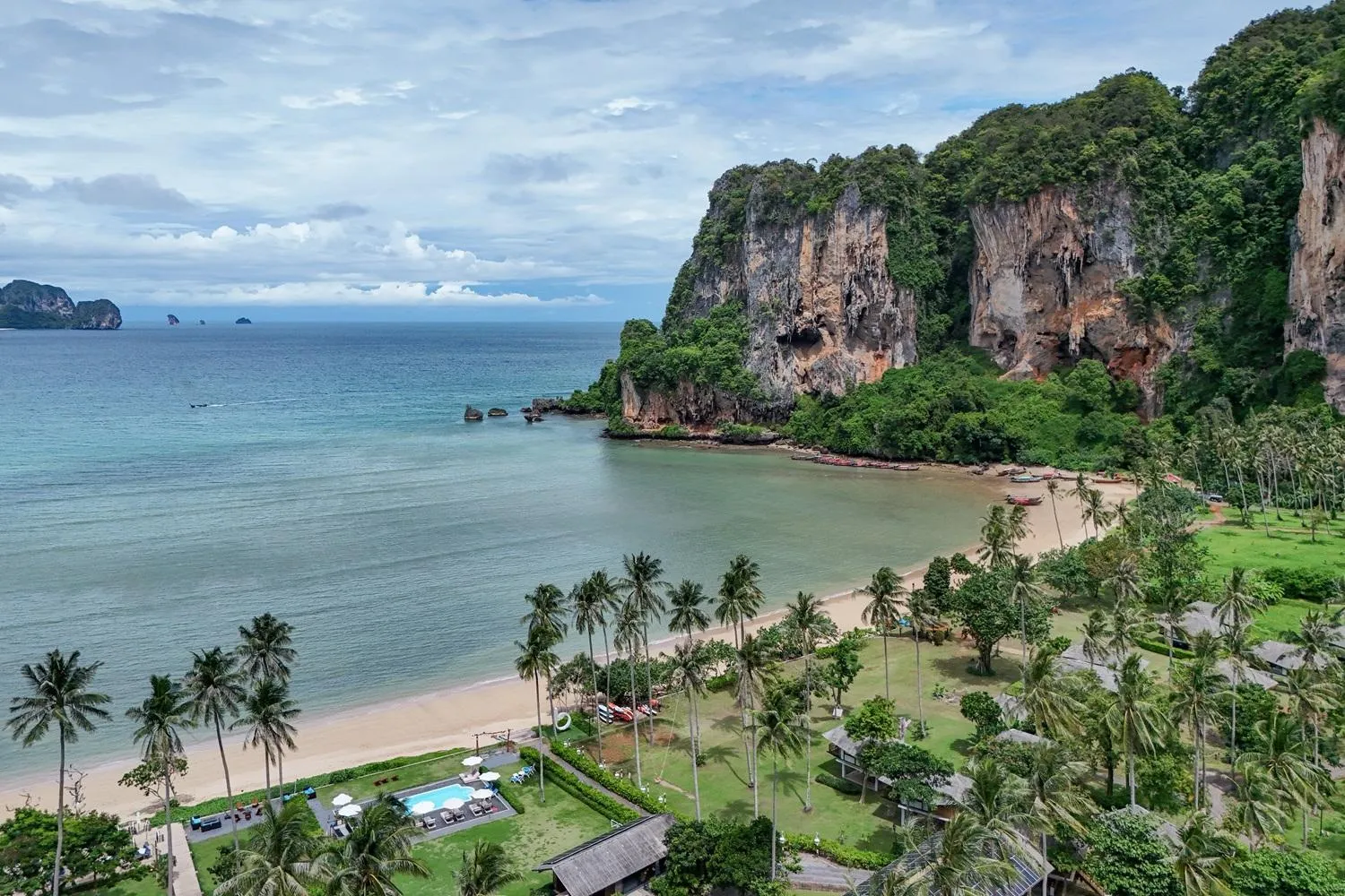 Swimming pool in Tinidee Hideaway Tonsai Beach Krabi