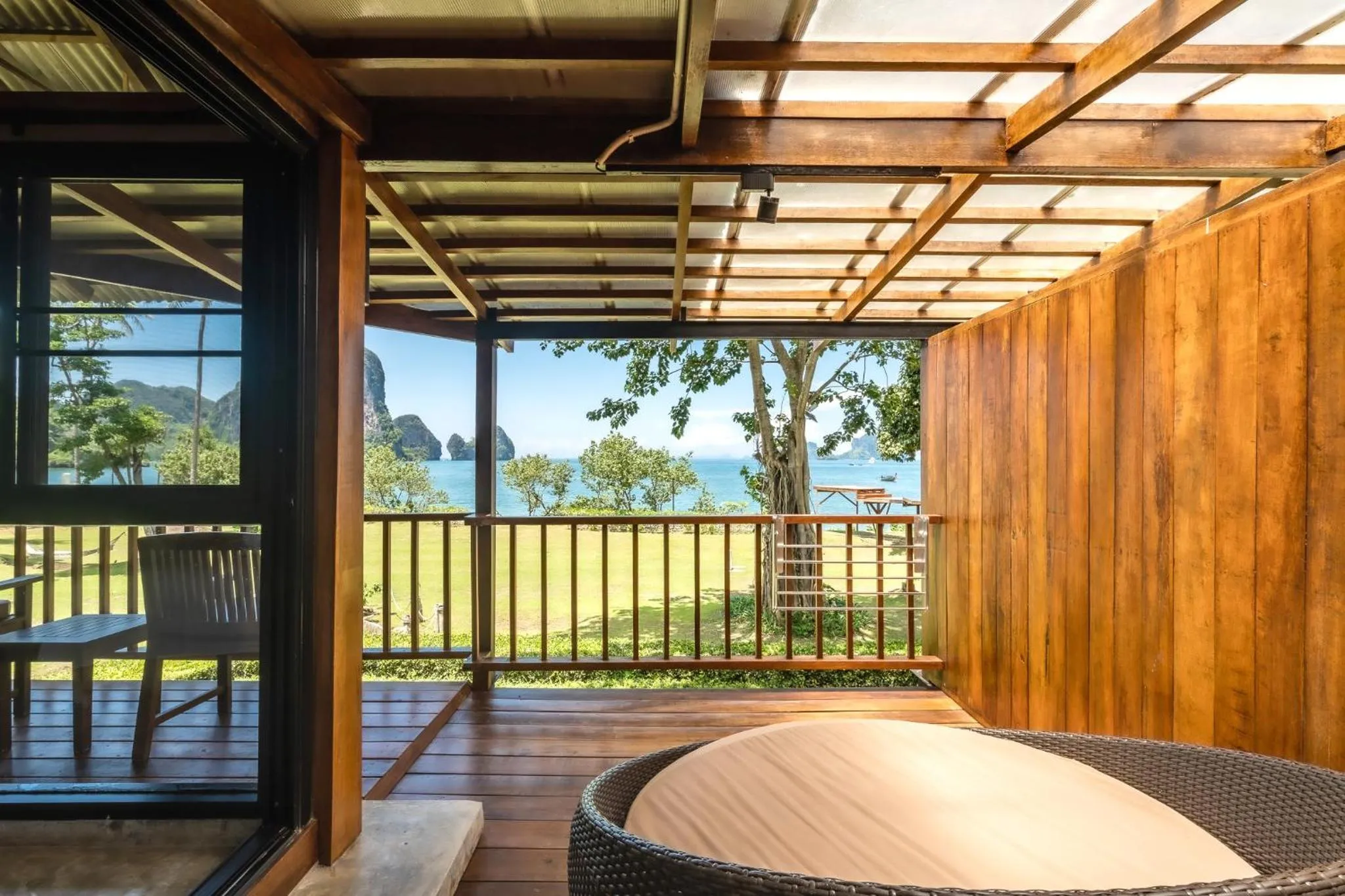 Property building in Tinidee Hideaway Tonsai Beach Krabi