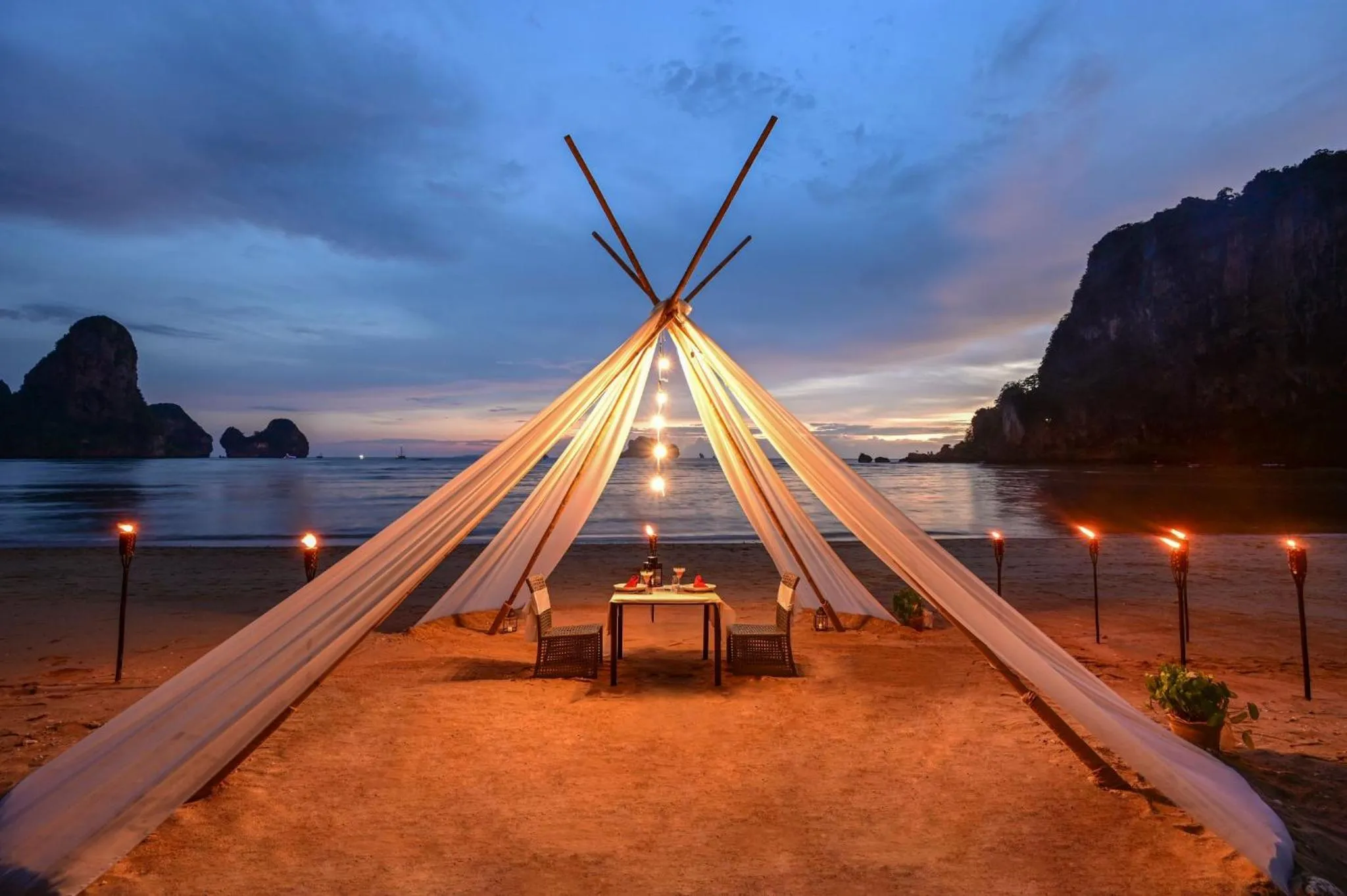 Restaurant/places to eat in Tinidee Hideaway Tonsai Beach Krabi