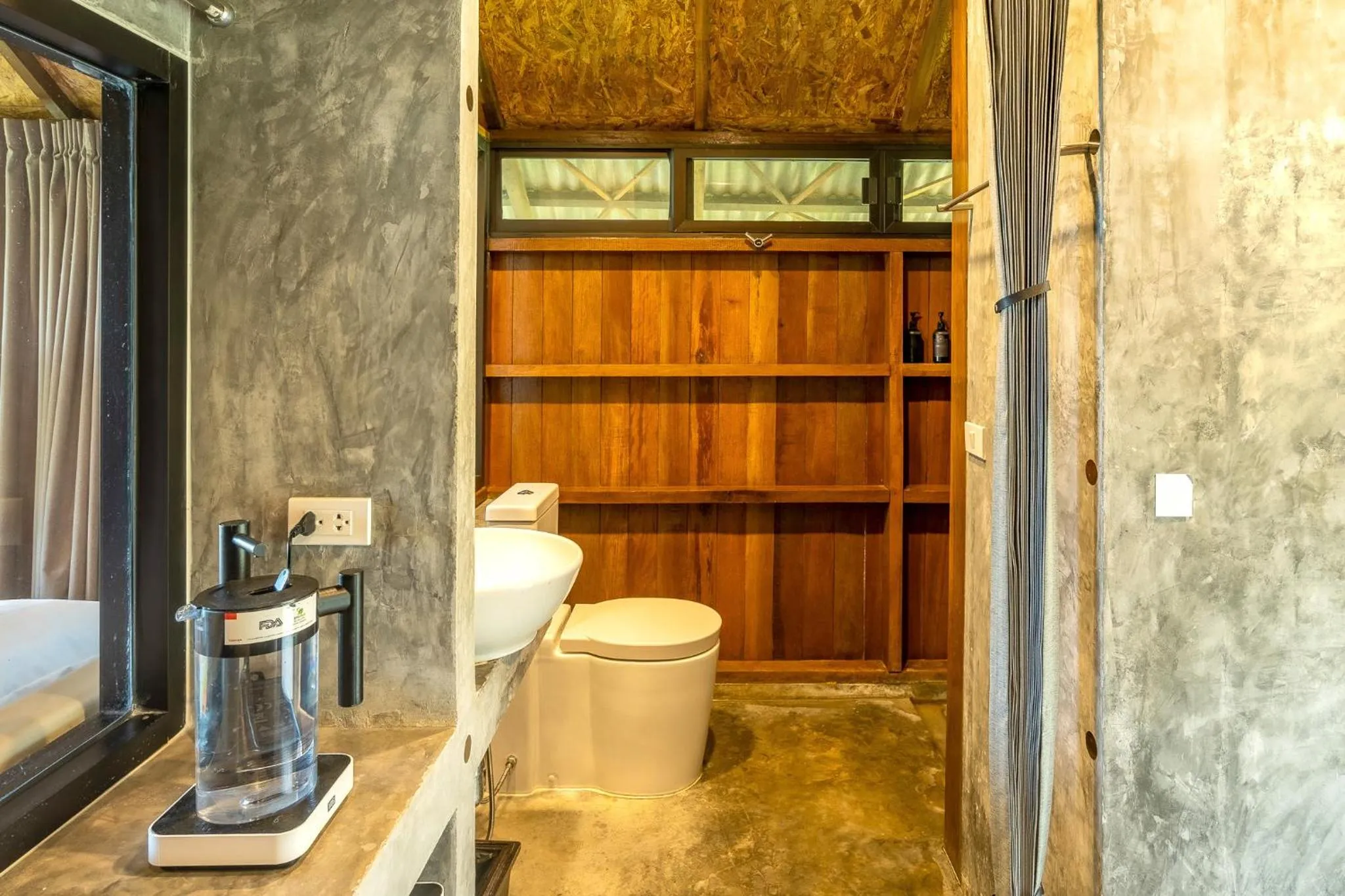 Property building in Tinidee Hideaway Tonsai Beach Krabi