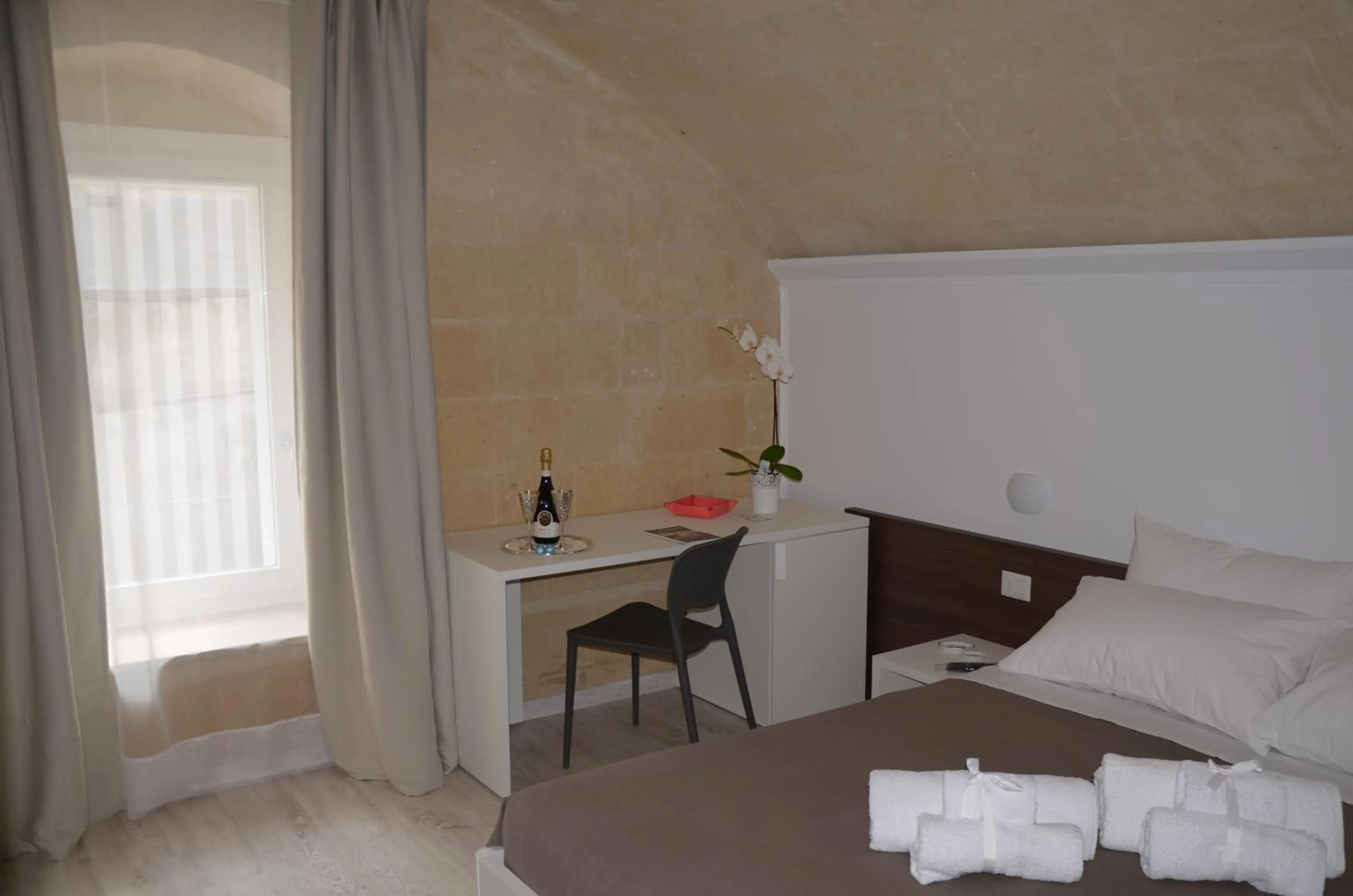 Bedroom, Bed in In & Out Matera