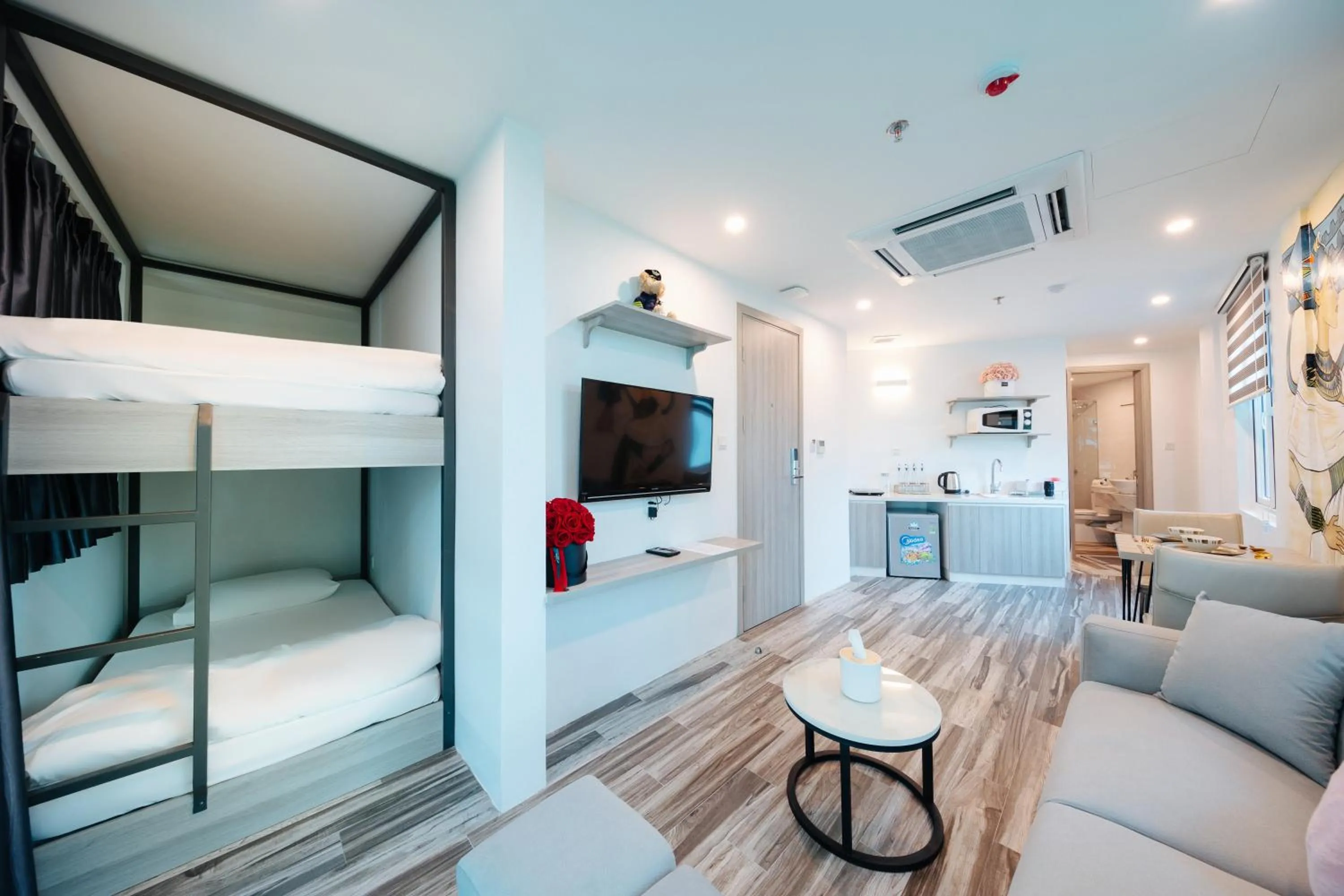 TV and multimedia, Bed in Su Casa Hanoi Old Quarter