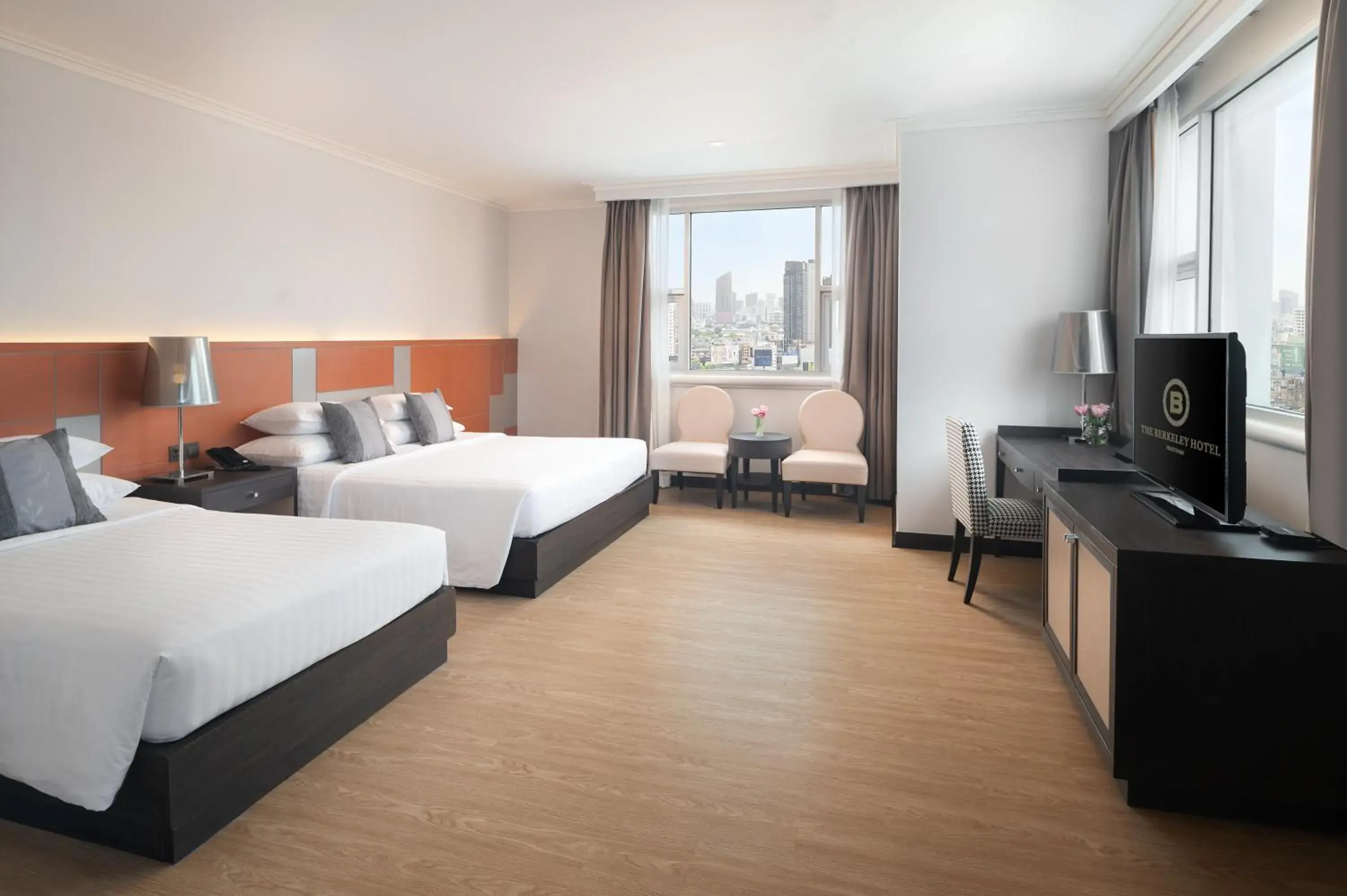 Premier Family Room (North Tower) in The Berkeley Hotel Pratunam Premier Family Room (North Tower) in The Berkeley Hotel Pratunam