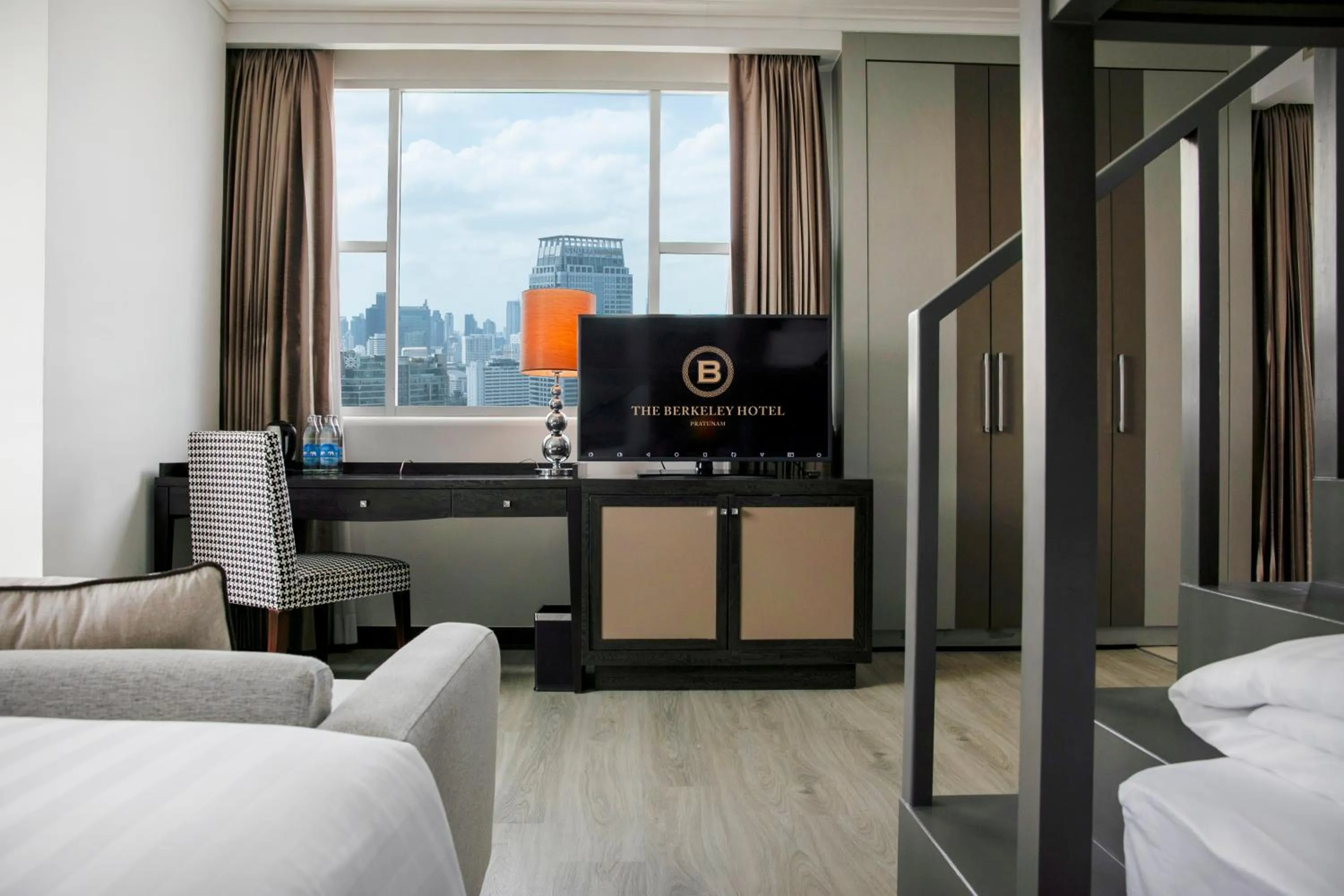 Bedroom, Bed in The Berkeley Hotel Pratunam