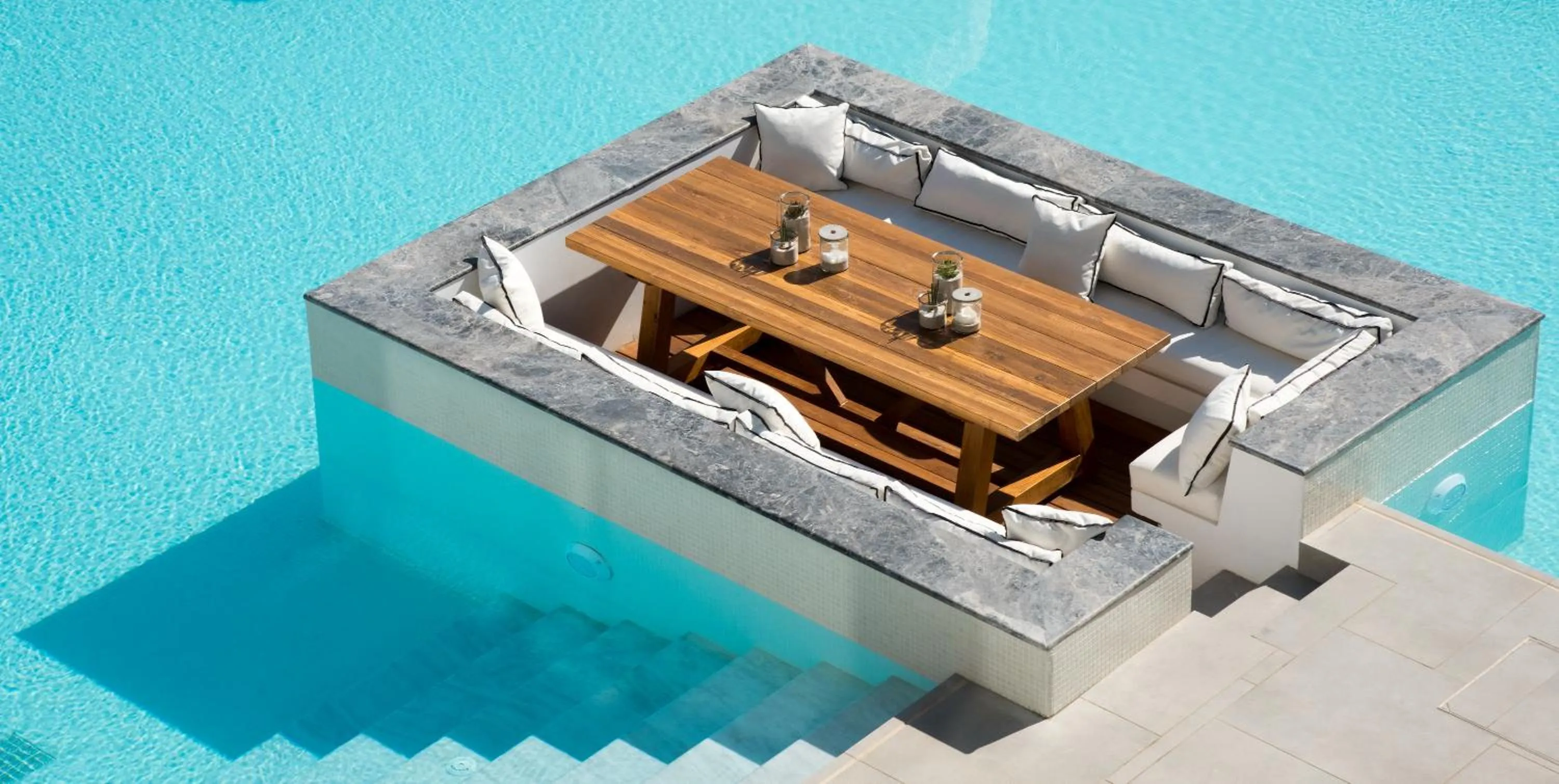 Swimming pool in Enorme Ammos Beach