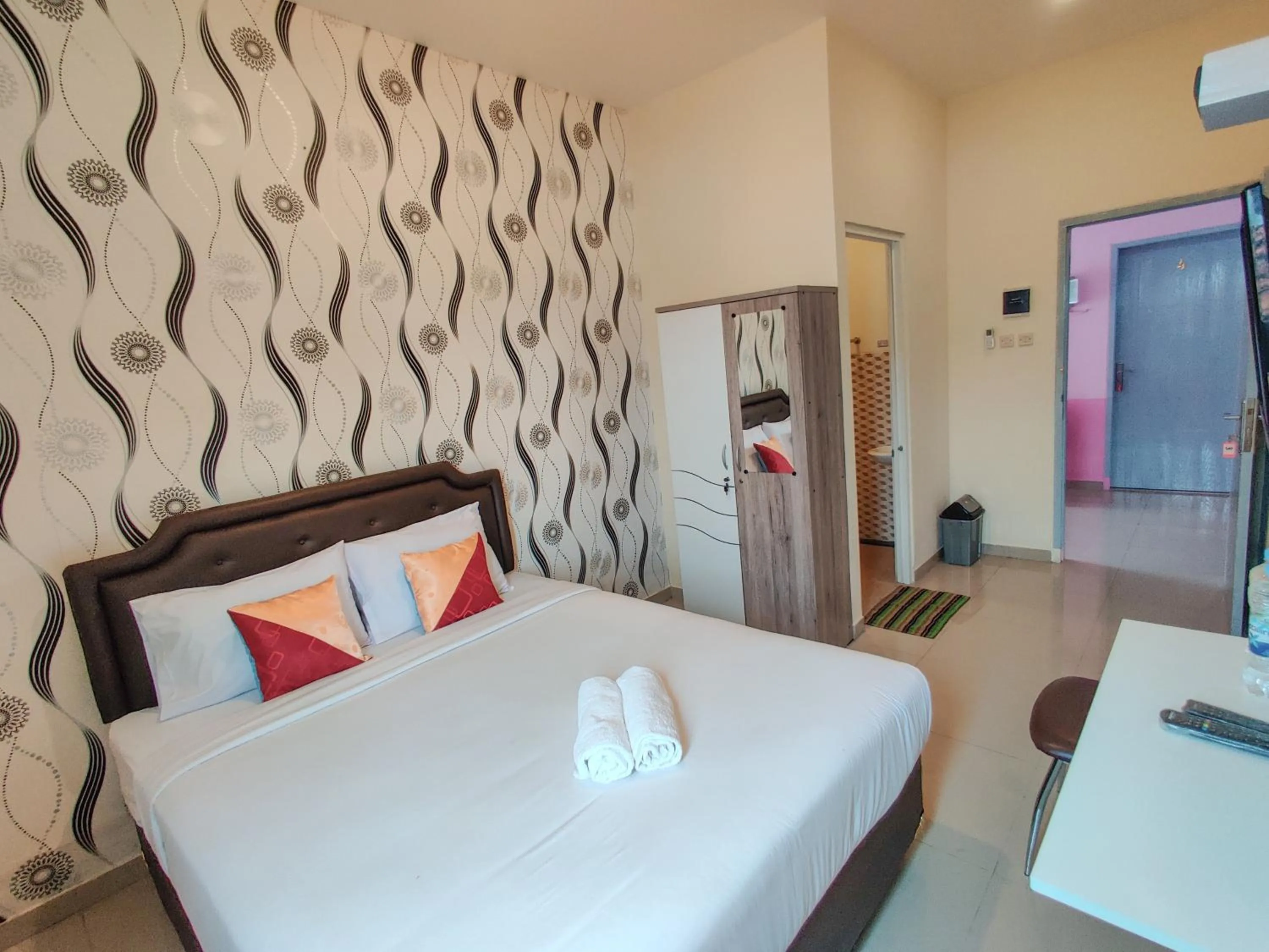 Bedroom, Bed in Ayuning Guest House Syariah Semarang Mitra RedDoorz