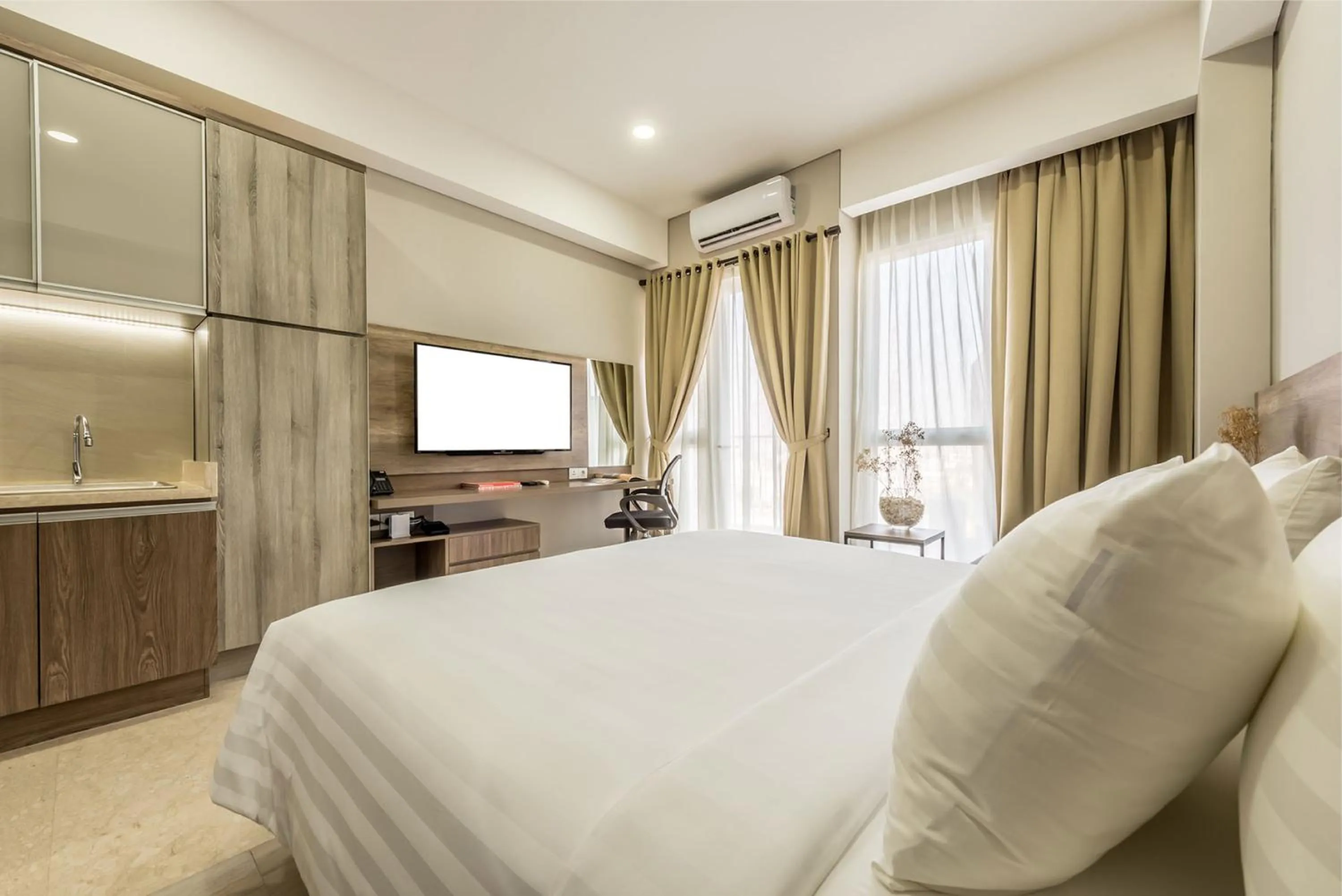Bedroom, Bed in Grande Valore Hotel Cikarang