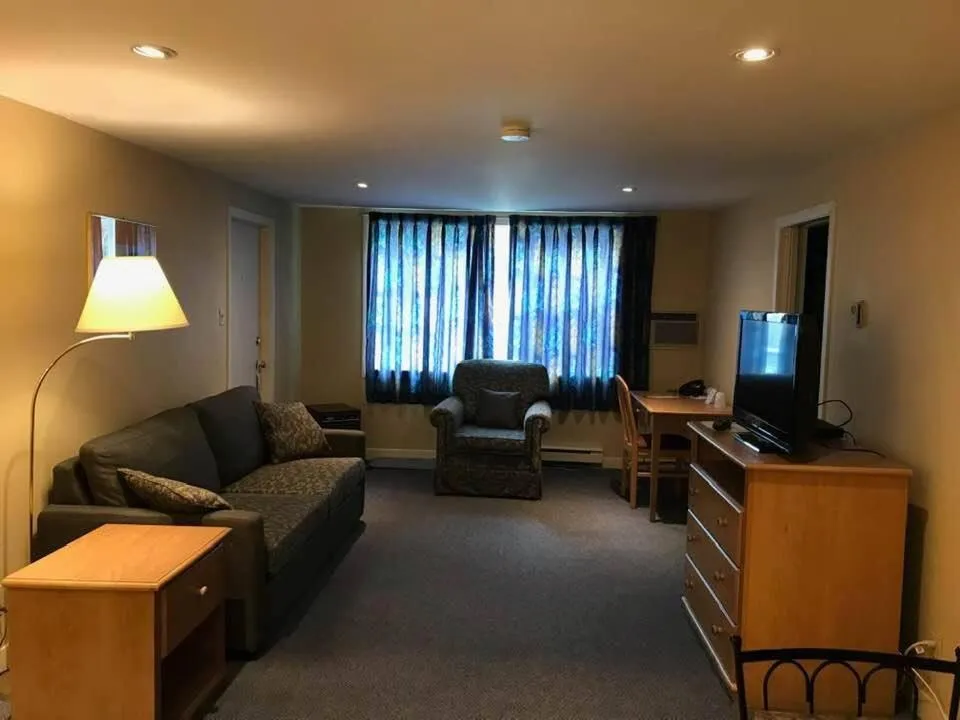 Living room in Coastal Inn - Kingfisher